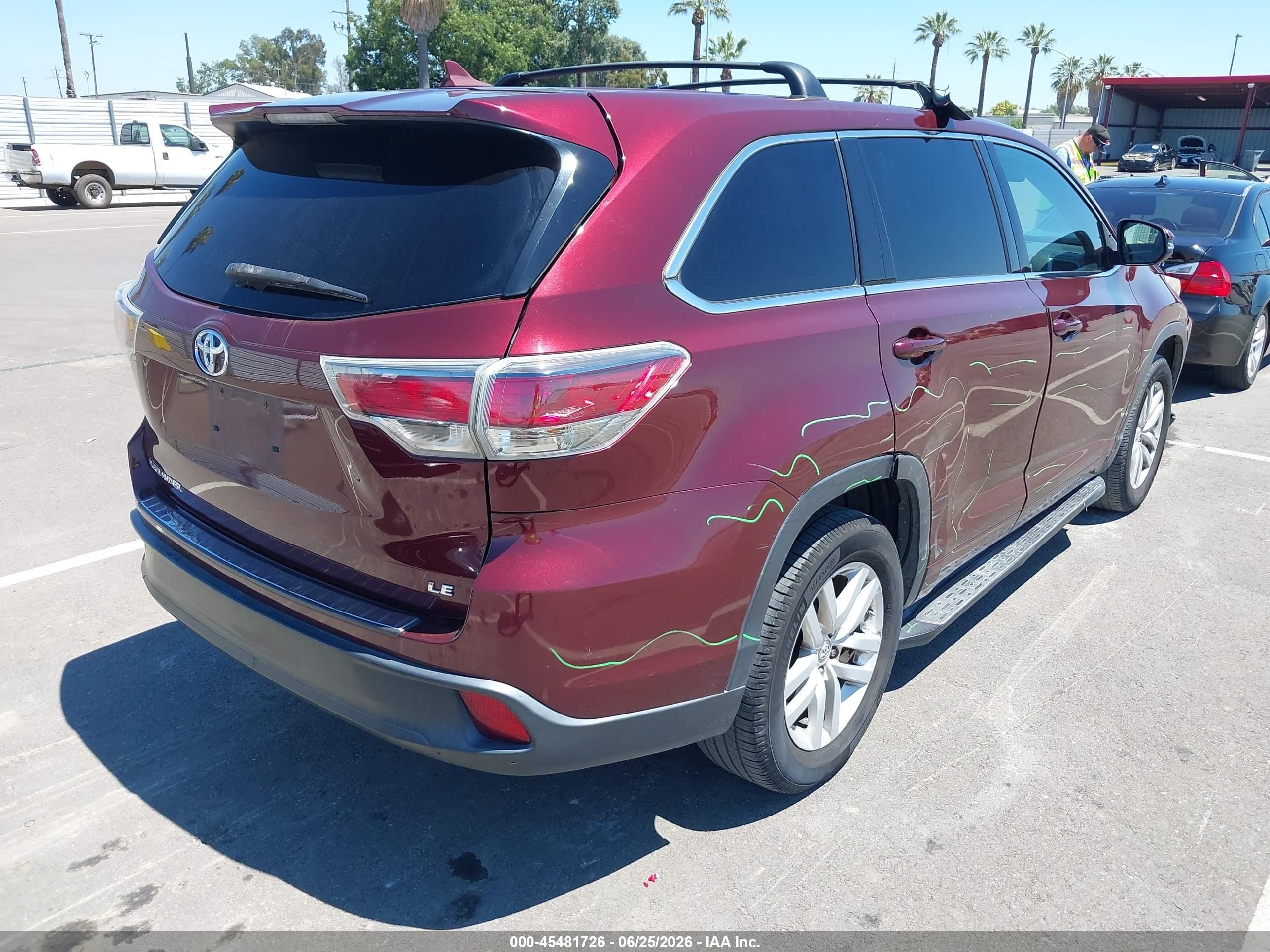 2015 Toyota Highlander Le Maroon vin: 5TDZARFH2FS016079