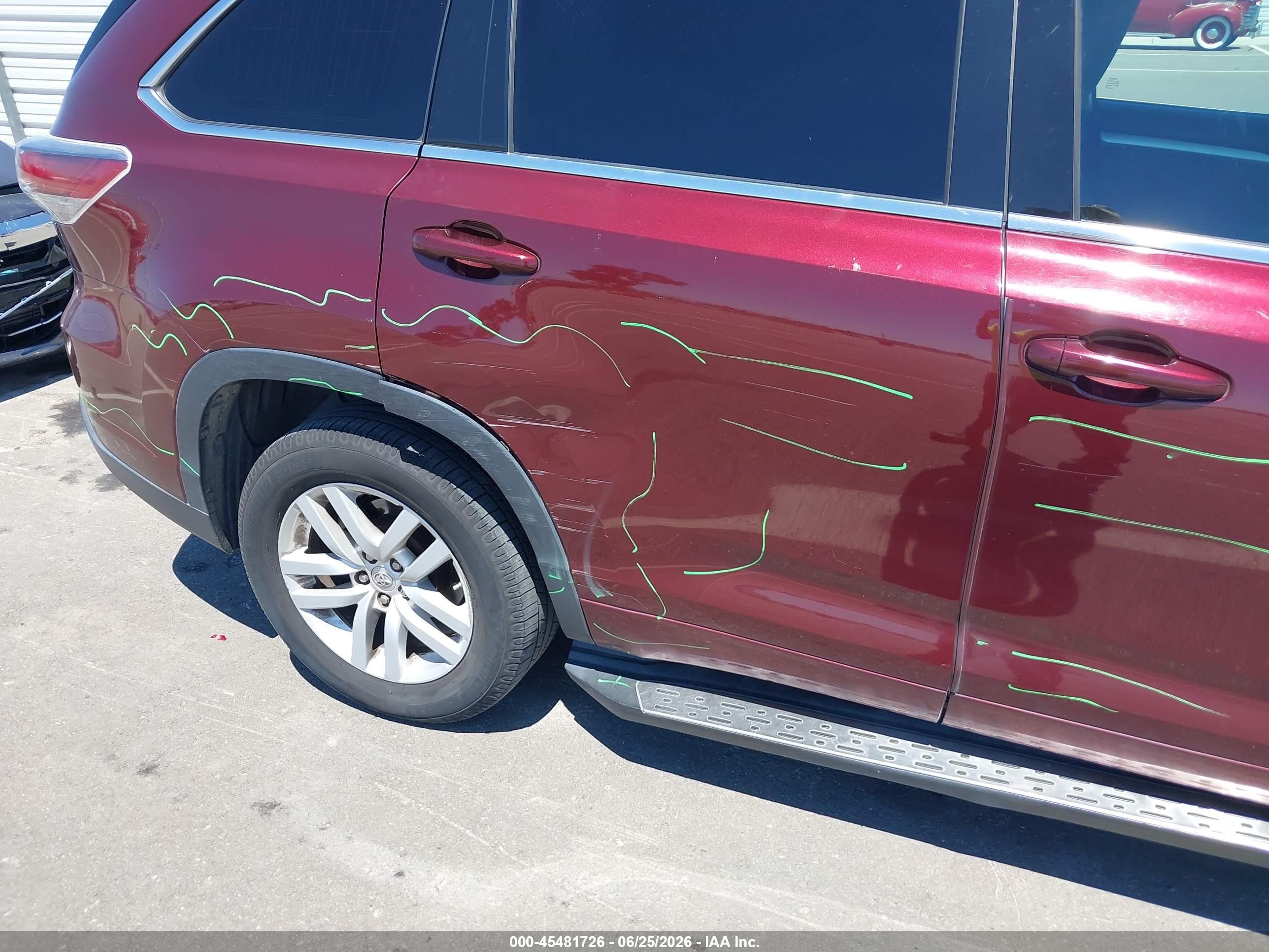 2015 Toyota Highlander Le Maroon vin: 5TDZARFH2FS016079