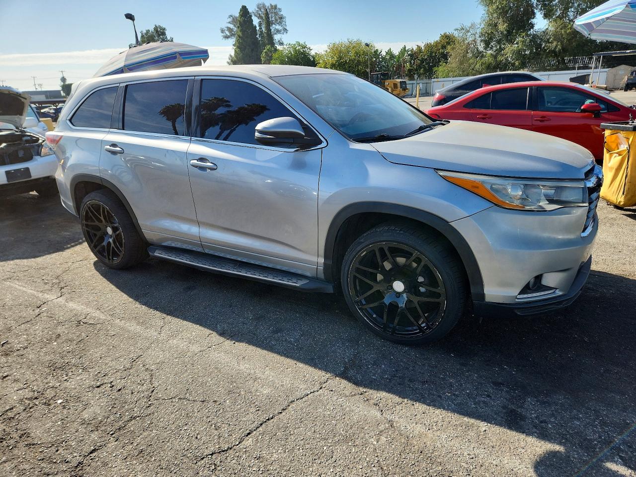 2014 Toyota Highlander Le Silver vin: 5TDZARFH3ES004876