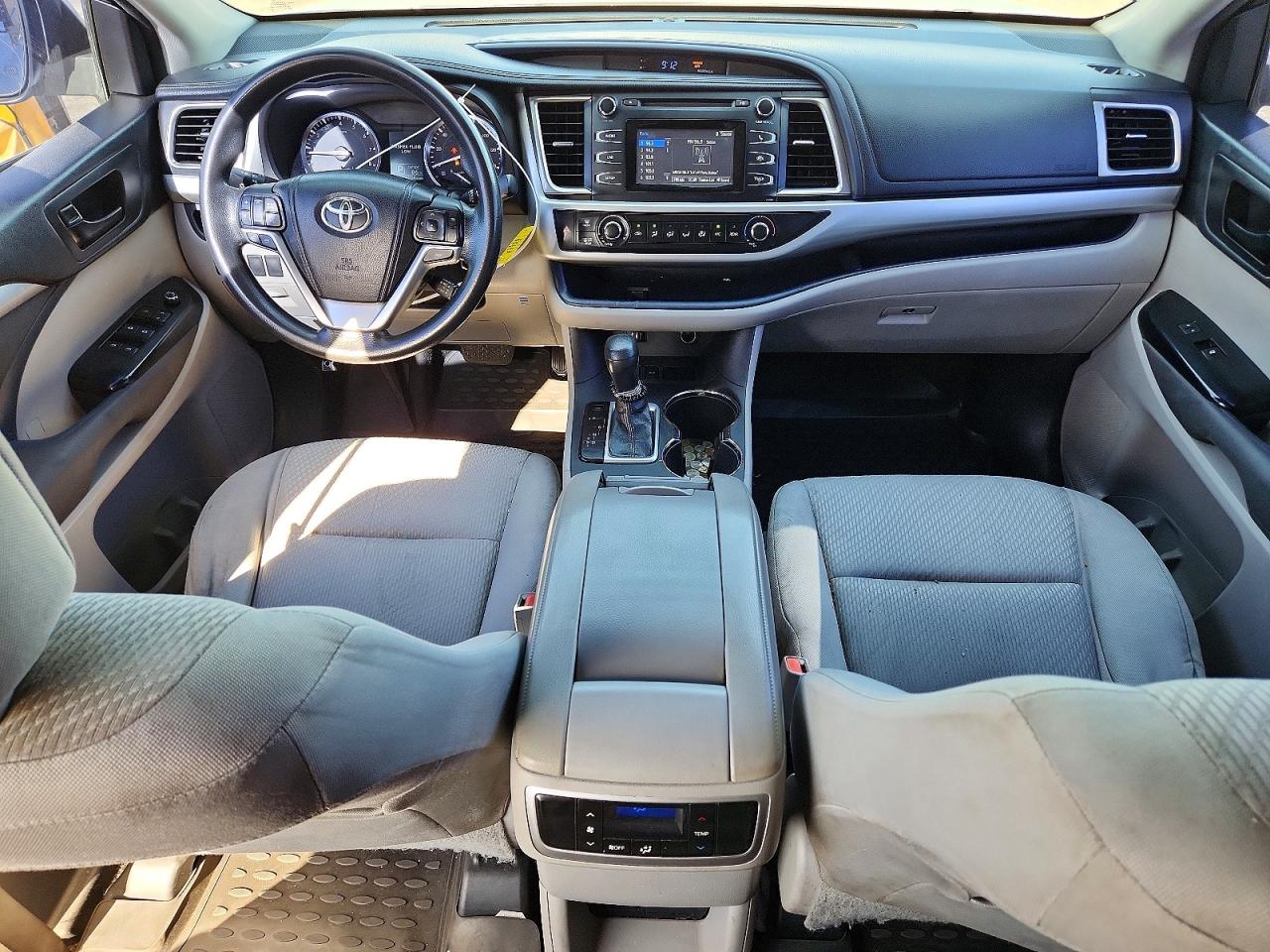 2014 Toyota Highlander Le Silver vin: 5TDZARFH3ES004876