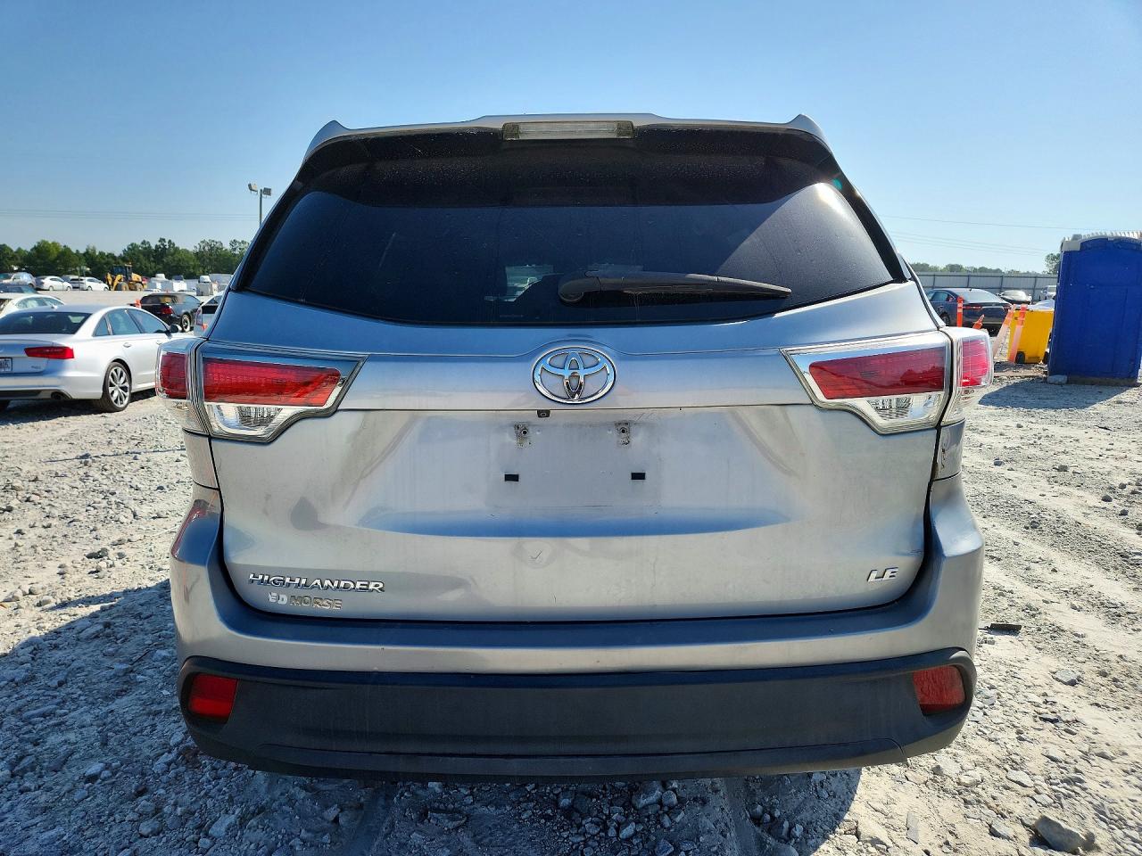 2015 Toyota Highlander Серебряный vin: 5TDZARFH3FS016544