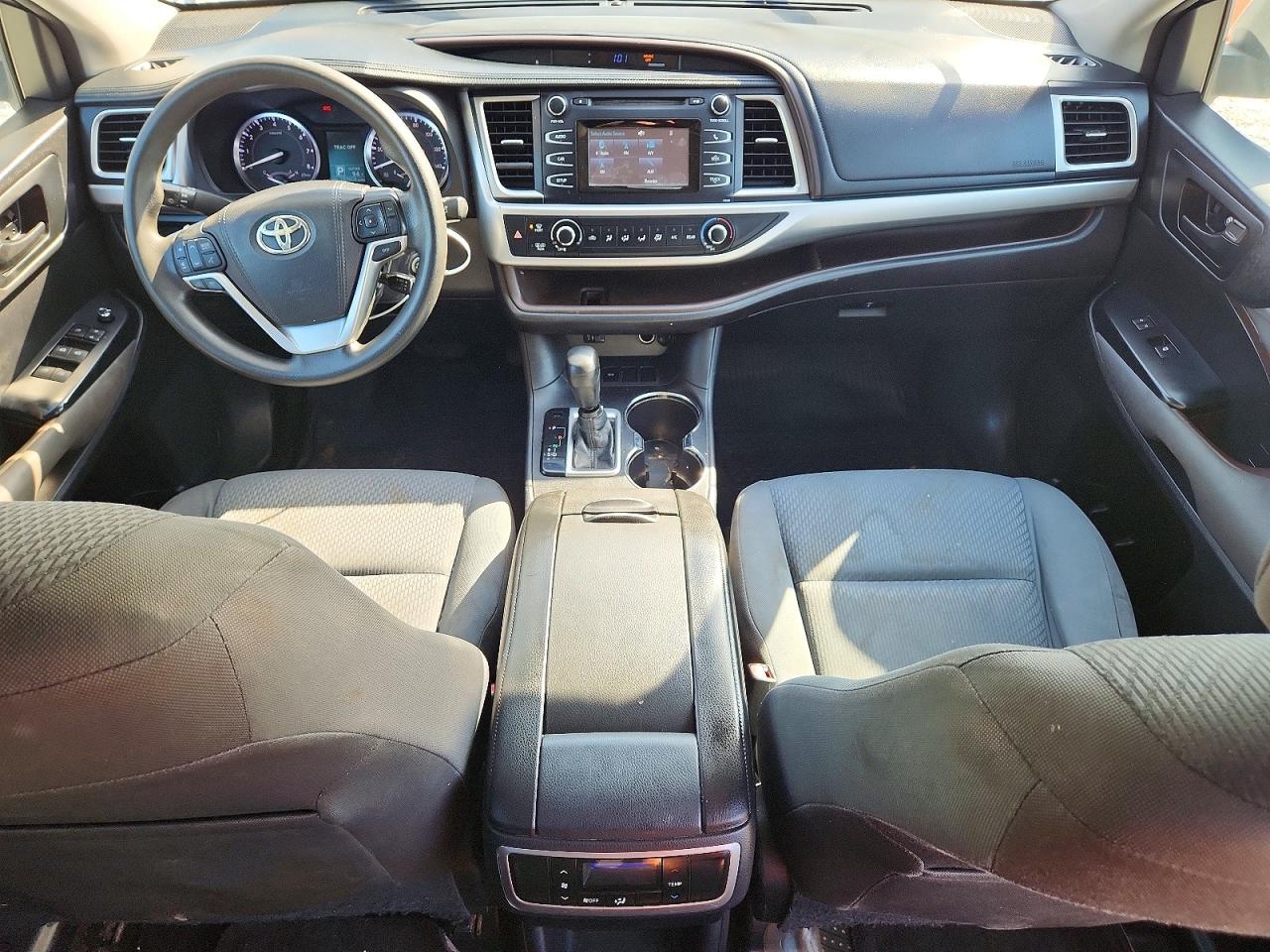 2015 Toyota Highlander Серебряный vin: 5TDZARFH3FS016544