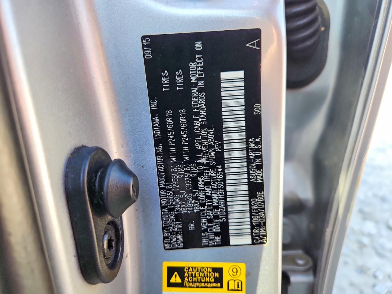 2015 Toyota Highlander Серебряный vin: 5TDZARFH3FS016544