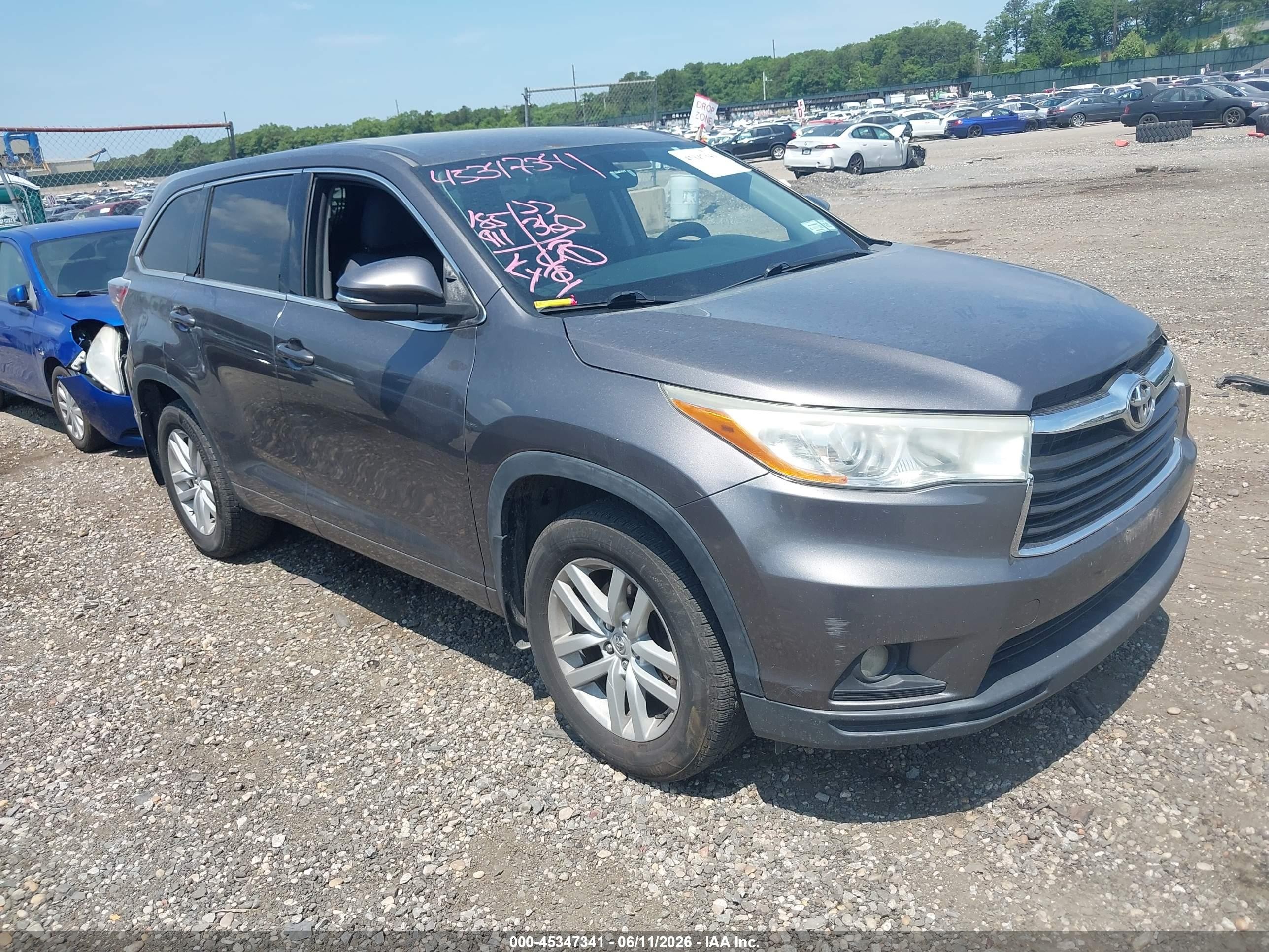 2014 Toyota Highlander Le Gray vin: 5TDZARFH5ES007391