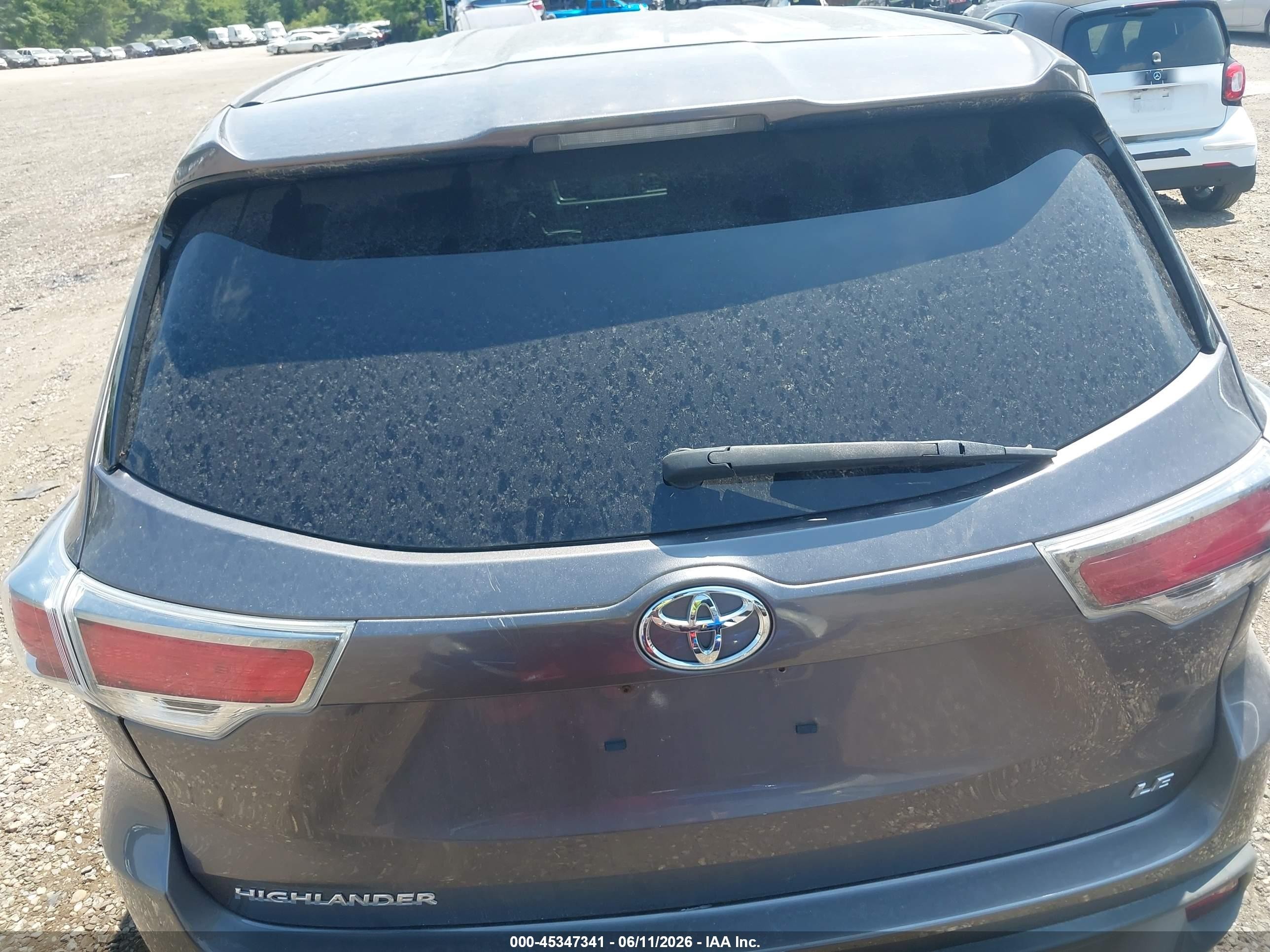 2014 Toyota Highlander Le Gray vin: 5TDZARFH5ES007391