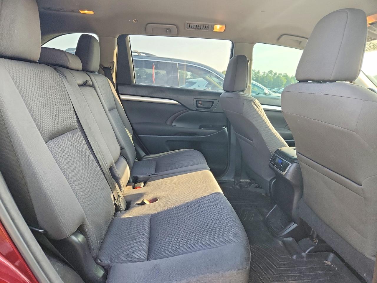 2014 Toyota Highlander Le Burgundy vin: 5TDZARFH6ES004287