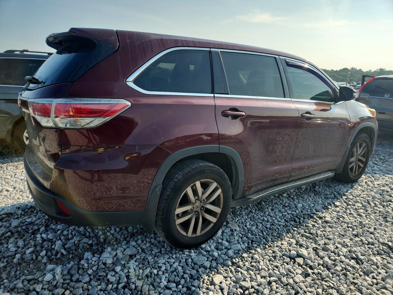 2014 Toyota Highlander Le Burgundy vin: 5TDZARFH6ES004287
