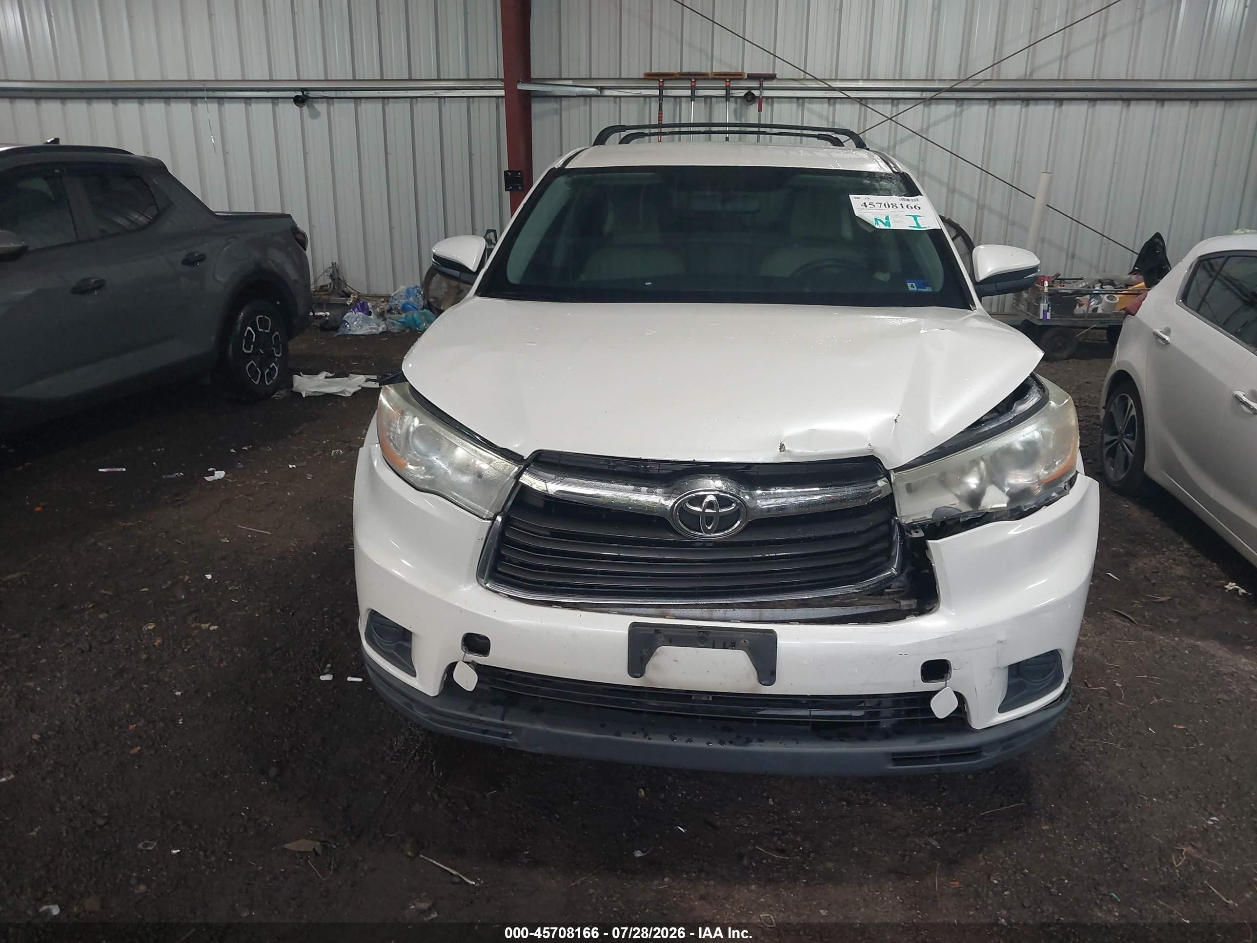 2014 Toyota Highlander Le White vin: 5TDZARFH6ES006153