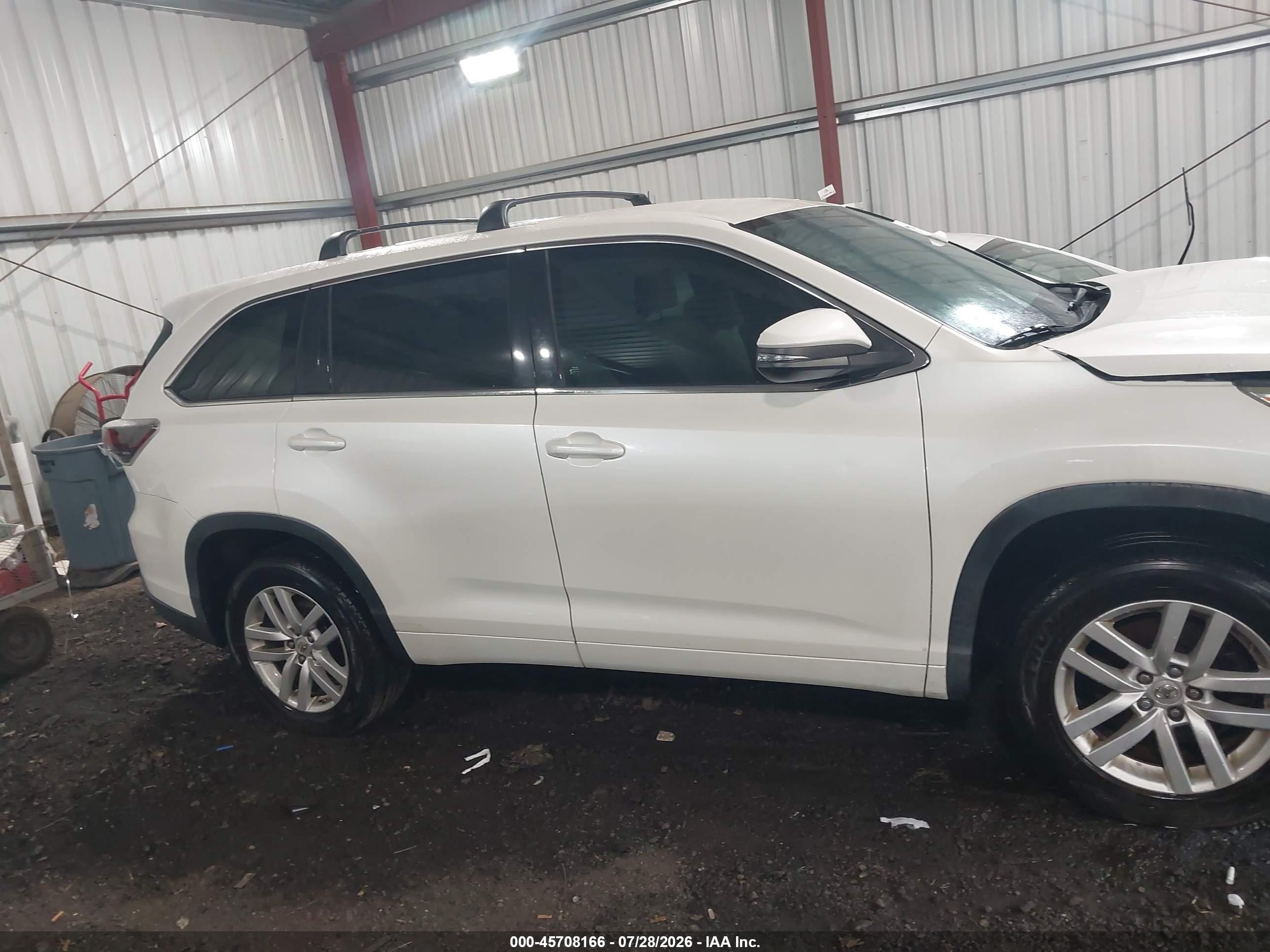 2014 Toyota Highlander Le White vin: 5TDZARFH6ES006153
