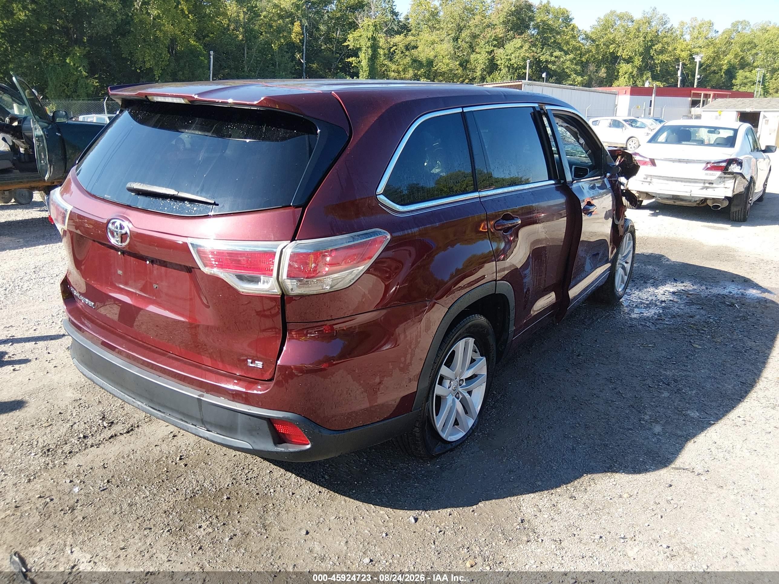 2014 Toyota Highlander Le Burgundy vin: 5TDZARFH6ES008503