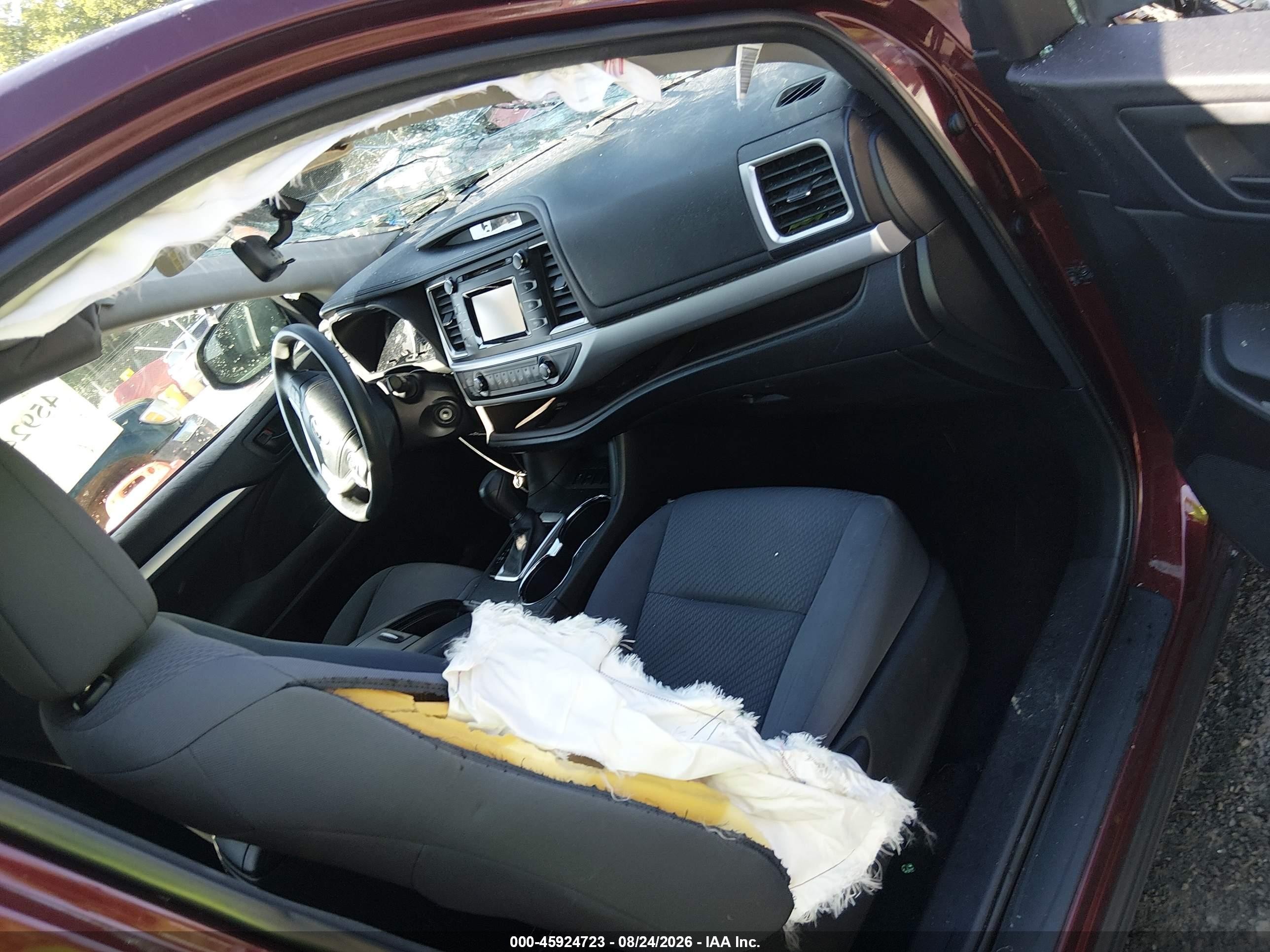 2014 Toyota Highlander Le Burgundy vin: 5TDZARFH6ES008503