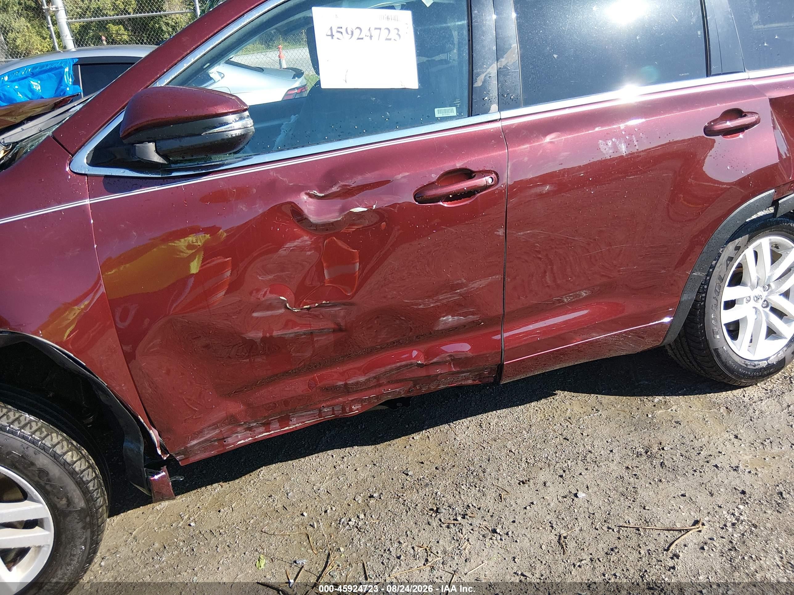 2014 Toyota Highlander Le Burgundy vin: 5TDZARFH6ES008503