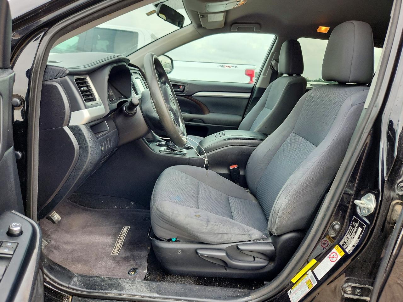 2015 Toyota Highlander Le Black vin: 5TDZARFH6FS015596