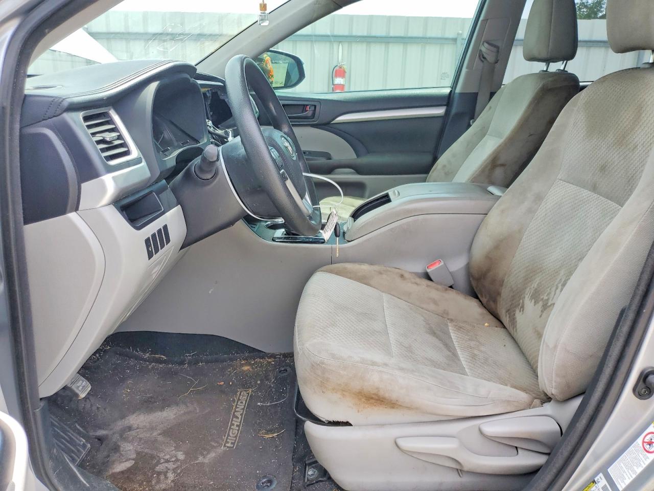 2015 Toyota Highlander Le Silver vin: 5TDZARFH6FS016246