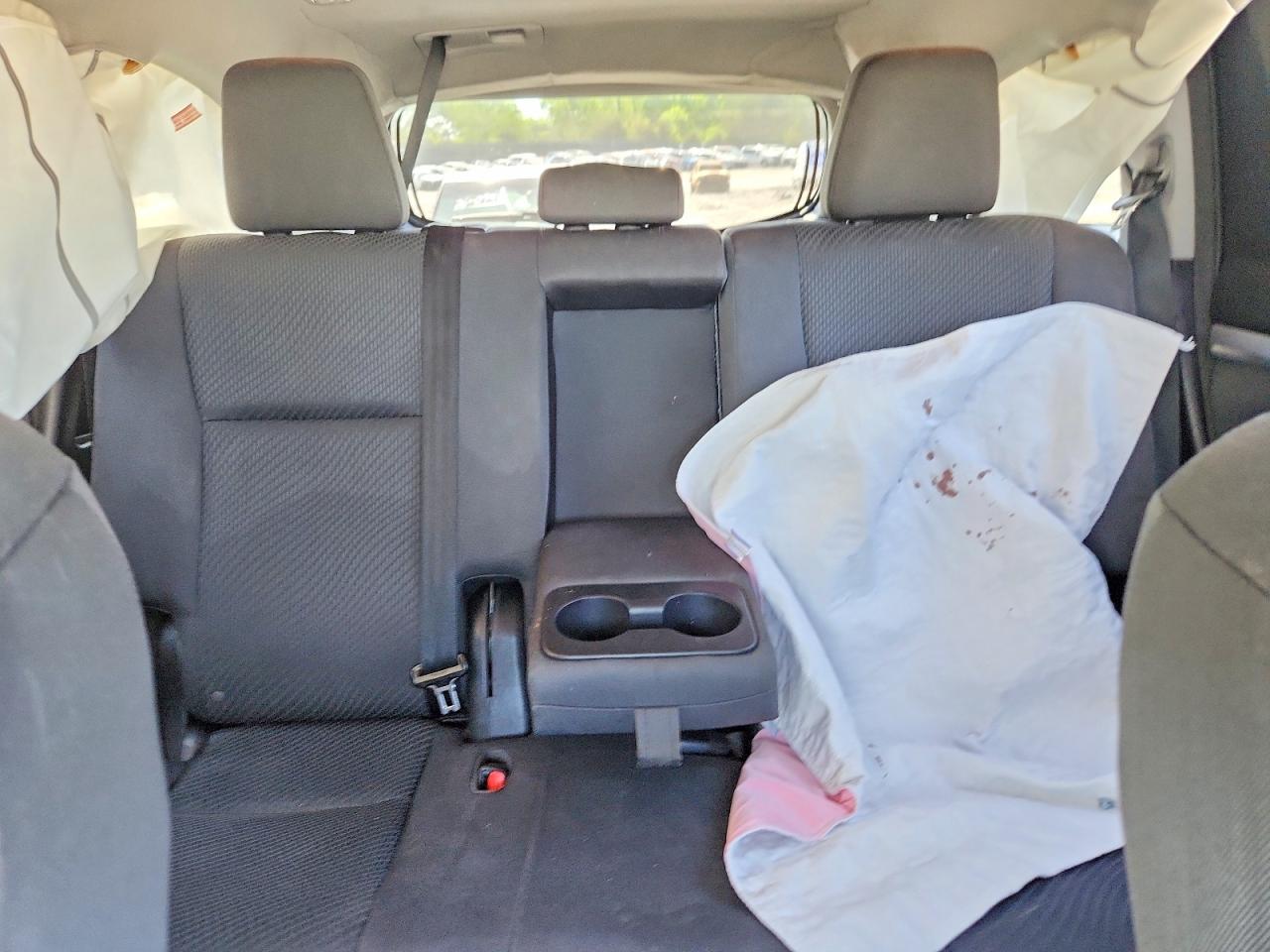 2014 Toyota Highlander Le Серебряный vin: 5TDZARFH7ES008283