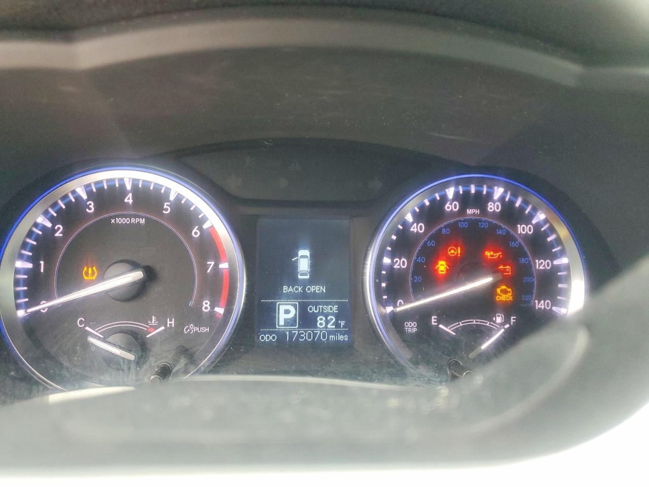 2014 Toyota Highlander Le Silver vin: 5TDZARFH8ES006428
