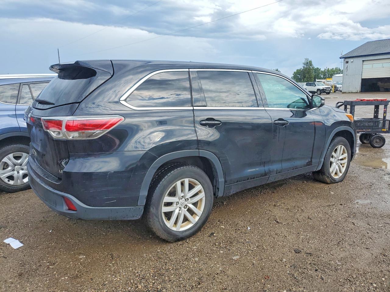 2015 Toyota Highlander Le Black vin: 5TDZARFH8FS015082