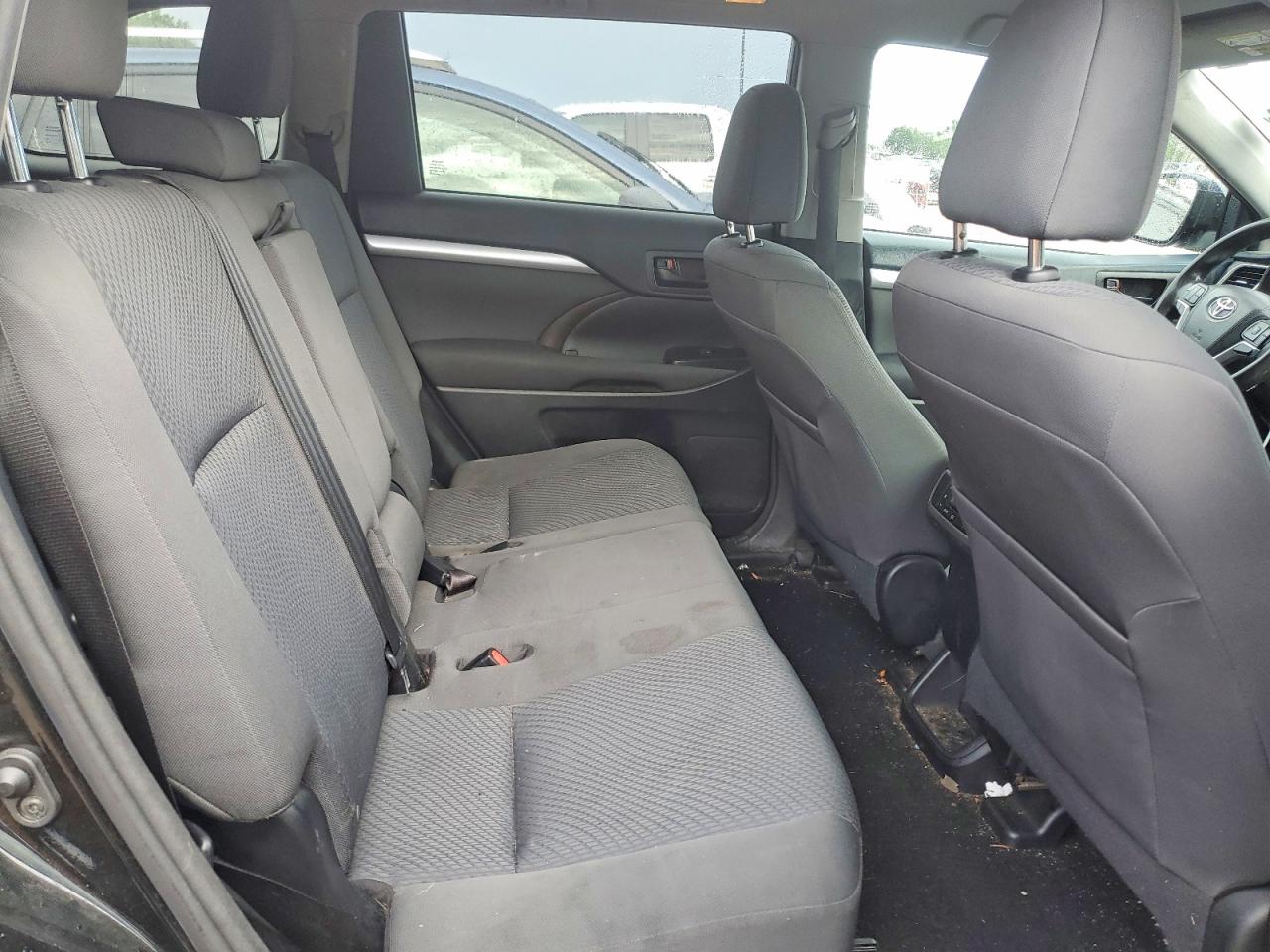 2015 Toyota Highlander Le Black vin: 5TDZARFH8FS015082