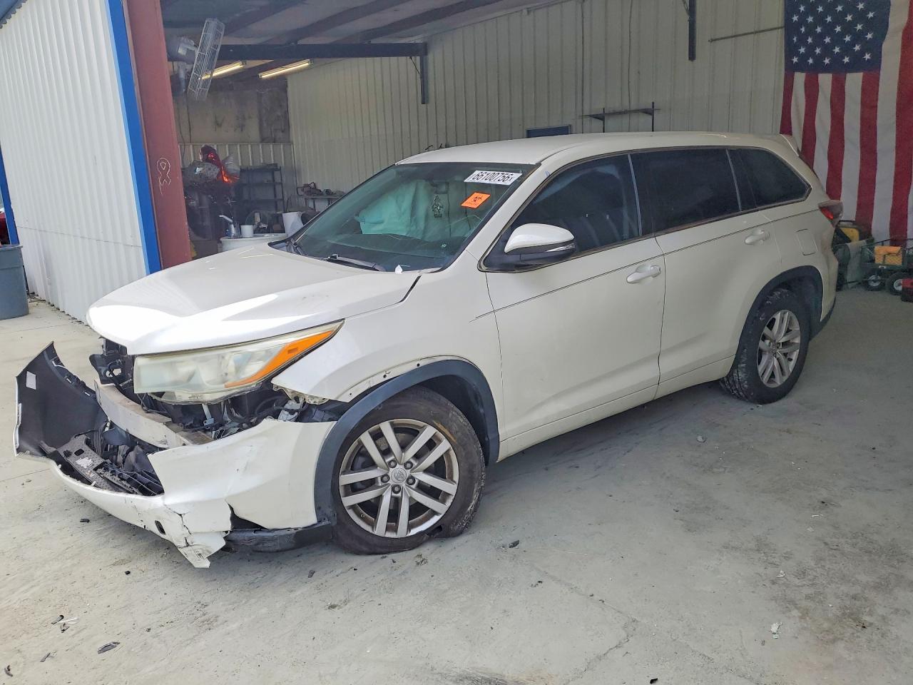 2015 Toyota Highlander Le White vin: 5TDZARFHXFS009459