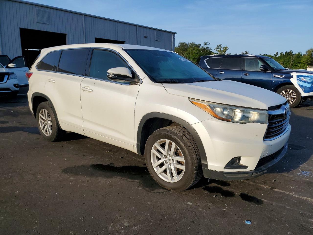 2015 Toyota Highlander Le Cream vin: 5TDZARFHXFS015021