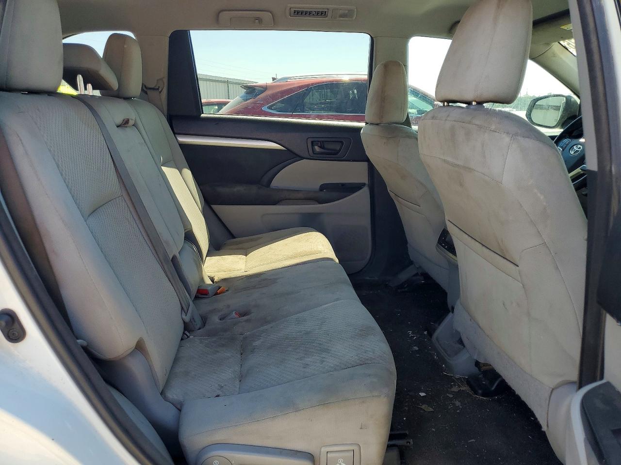 2016 Toyota Highlander Le White vin: 5TDZARFHXGS020852