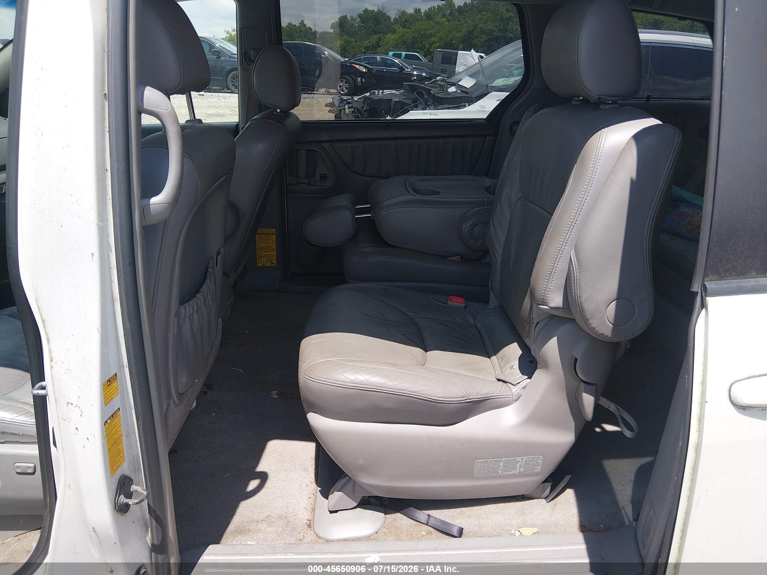 2007 Toyota Sienna Xle White vin: 5TDZK22C07S089399