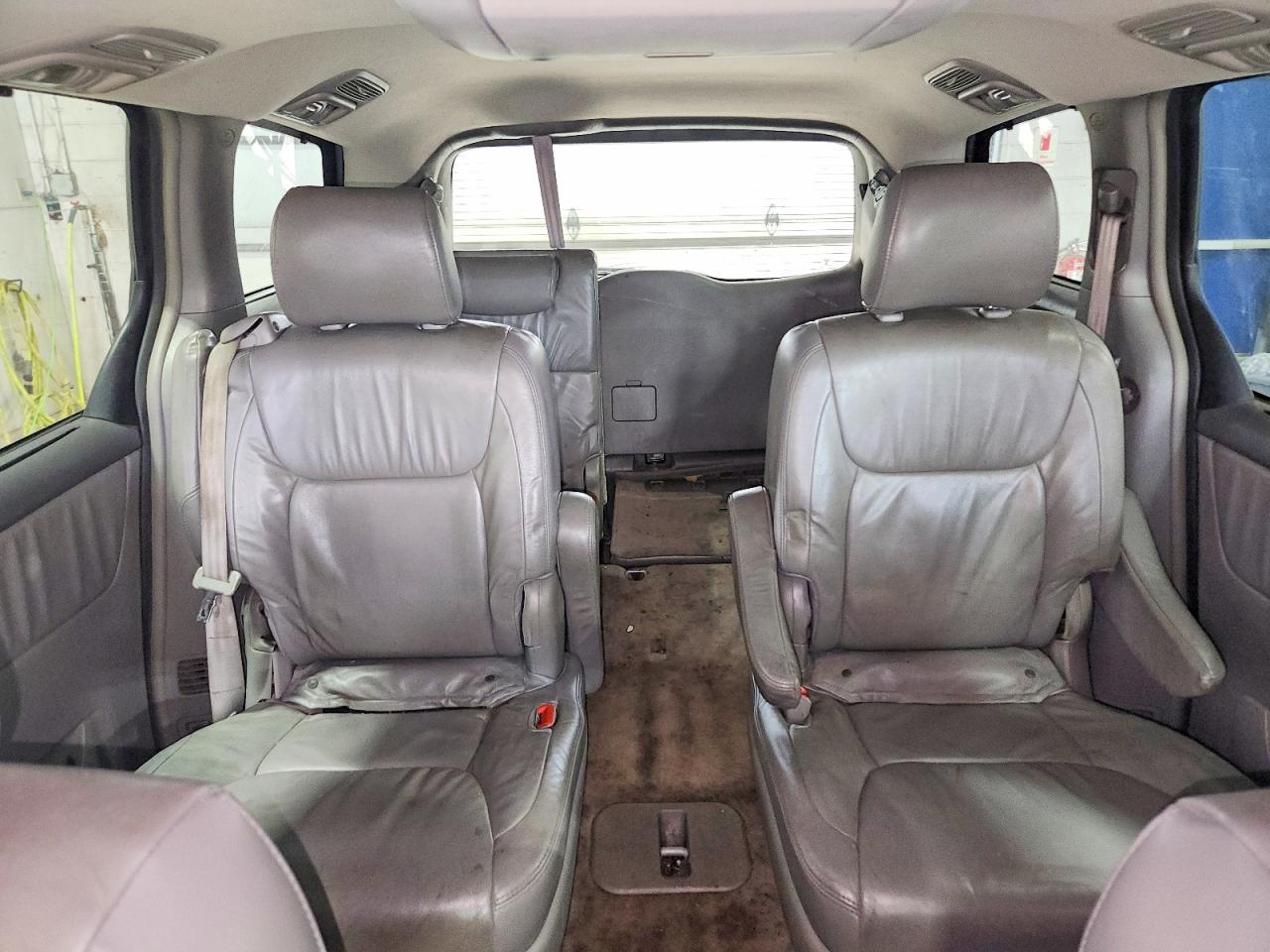 2008 Toyota Sienna Xle Silver vin: 5TDZK22C08S151594