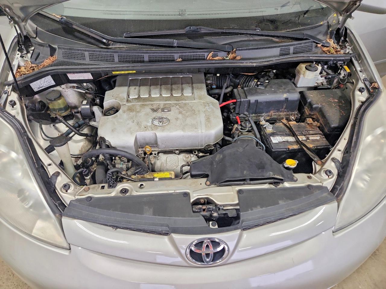 2008 Toyota Sienna Xle Silver vin: 5TDZK22C08S151594