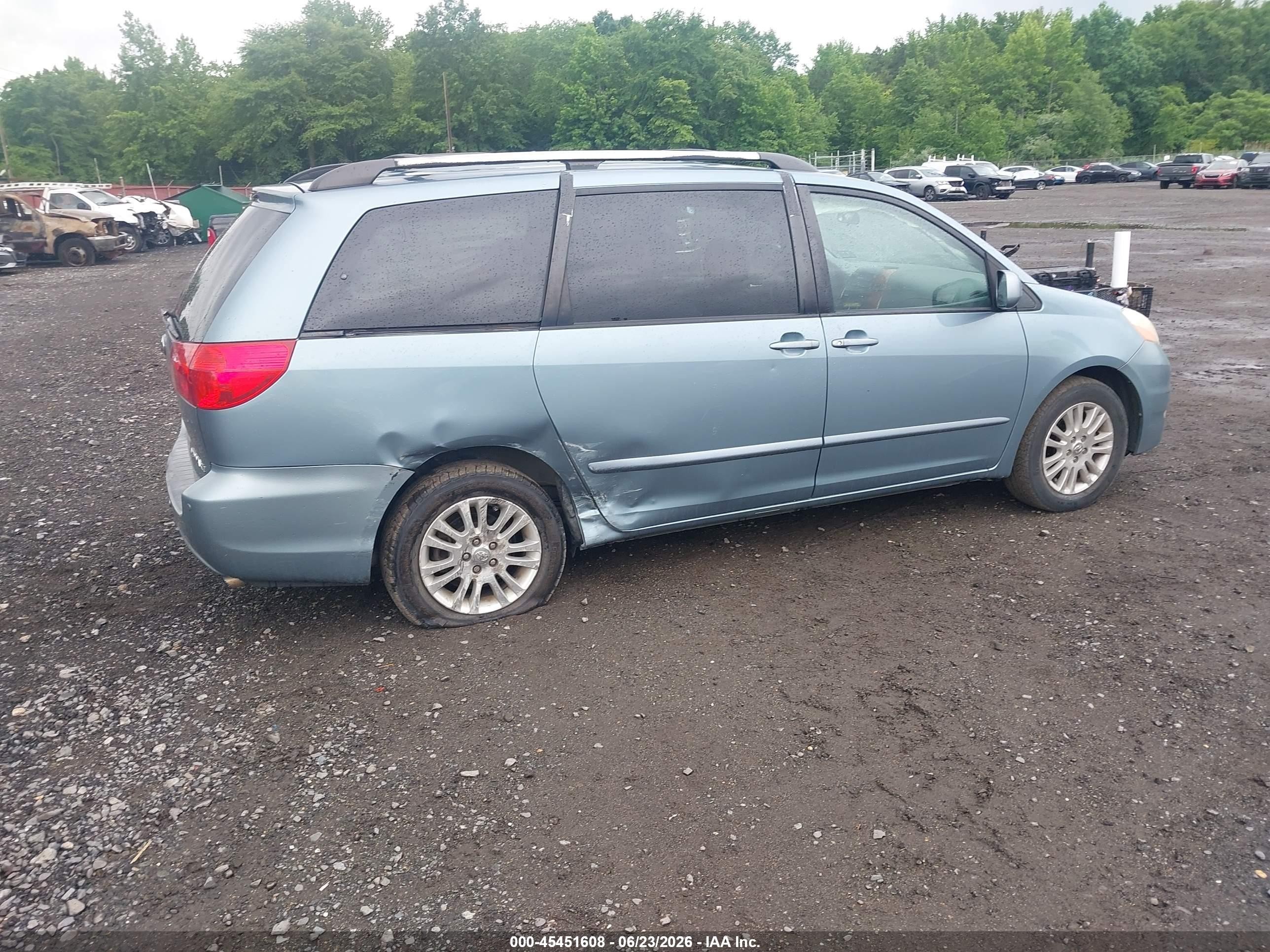 2008 Toyota Sienna Xle Blue vin: 5TDZK22C08S205220