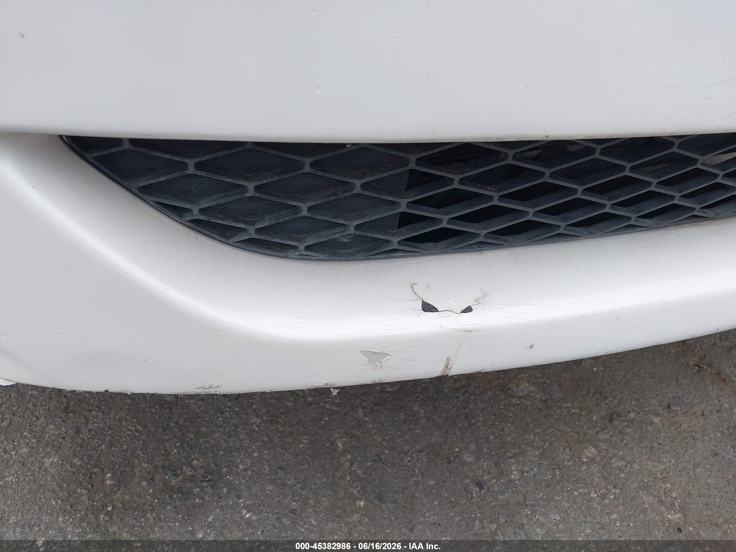 2008 Toyota Sienna Xle White vin: 5TDZK22C08S220445
