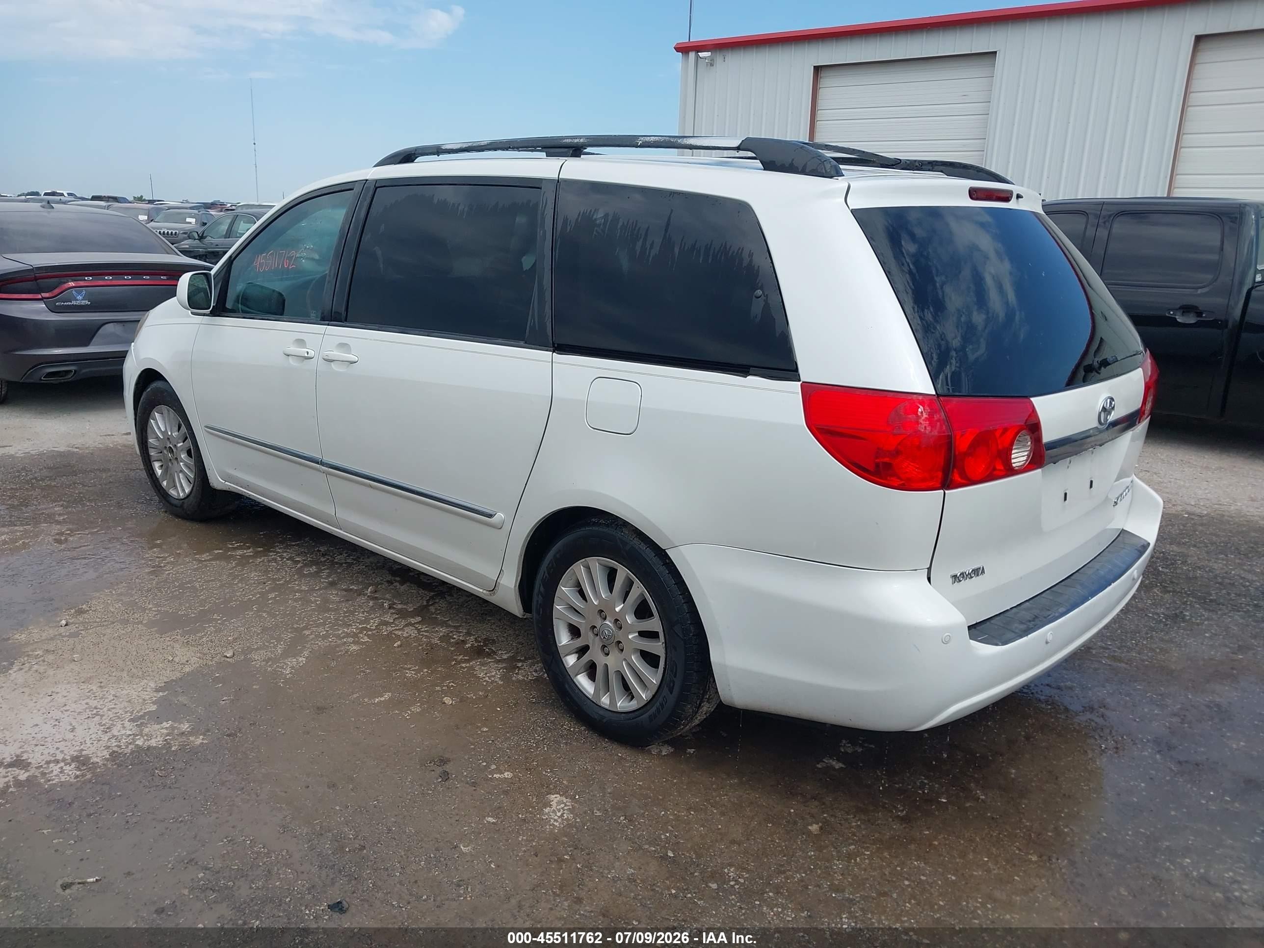 2009 Toyota Sienna Limited White vin: 5TDZK22C09S267184