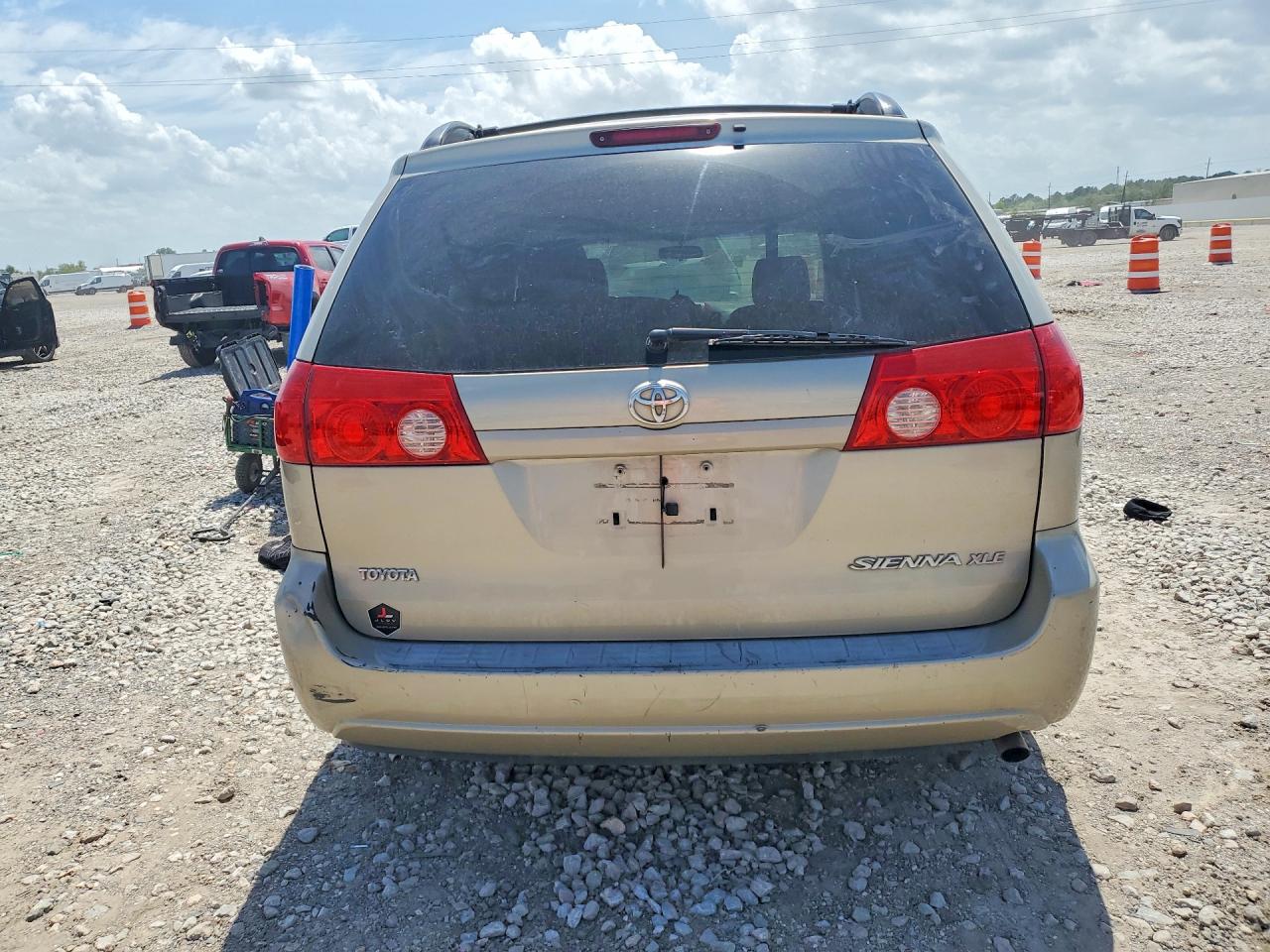 2007 Toyota Sienna Xle 7-passenger Tan vin: 5TDZK22C17S093218