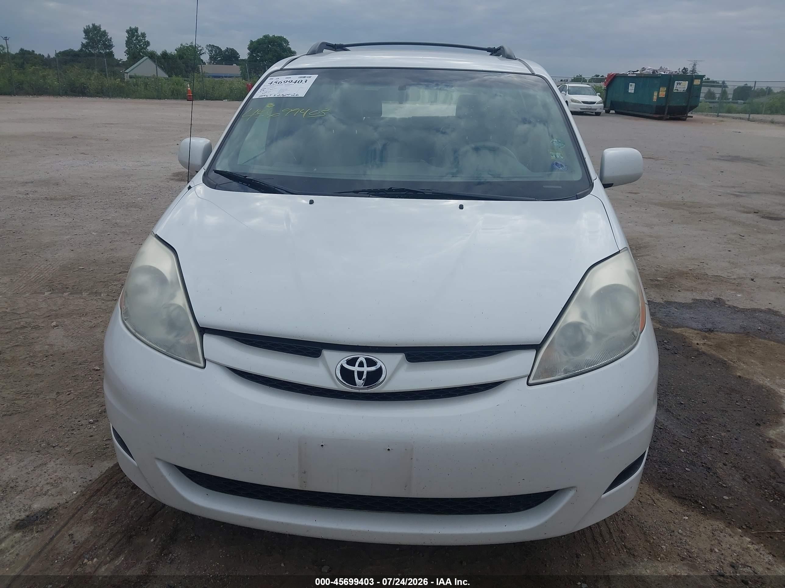 2008 Toyota Sienna Xle White vin: 5TDZK22C18S202472