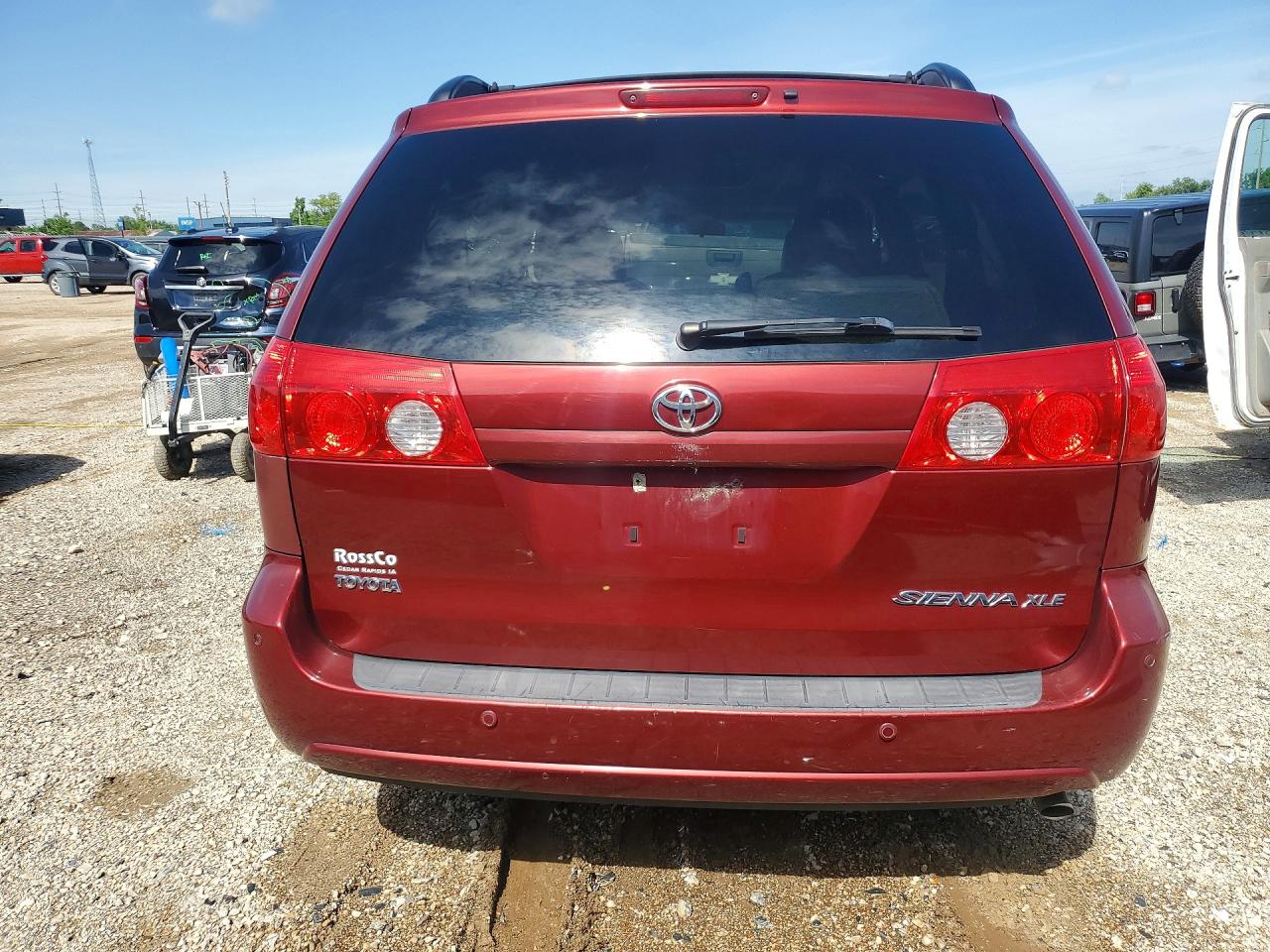 2009 Toyota Sienna Xle Maroon vin: 5TDZK22C19S234288