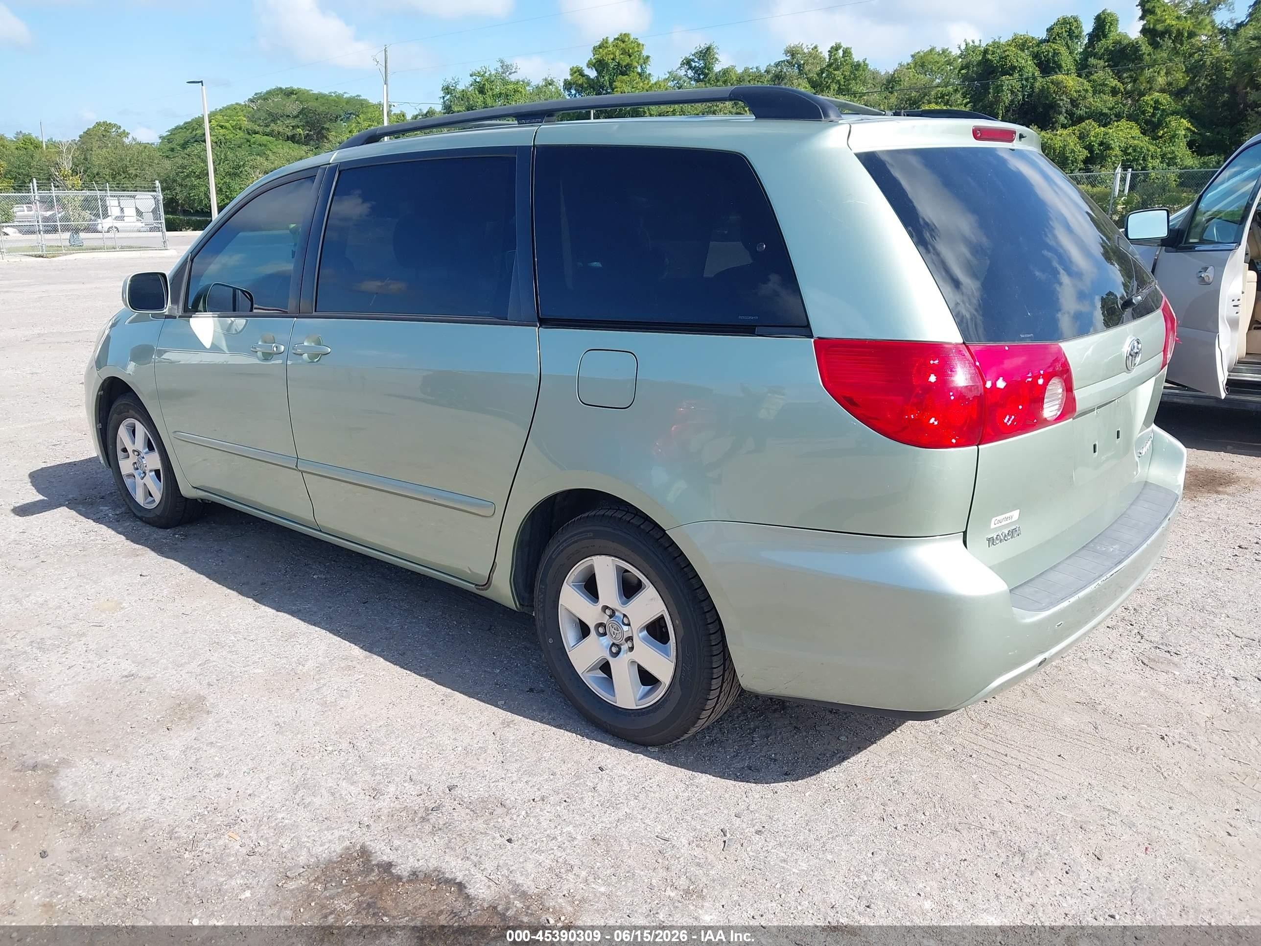 2008 Toyota Sienna Xle Green vin: 5TDZK22C28S169739