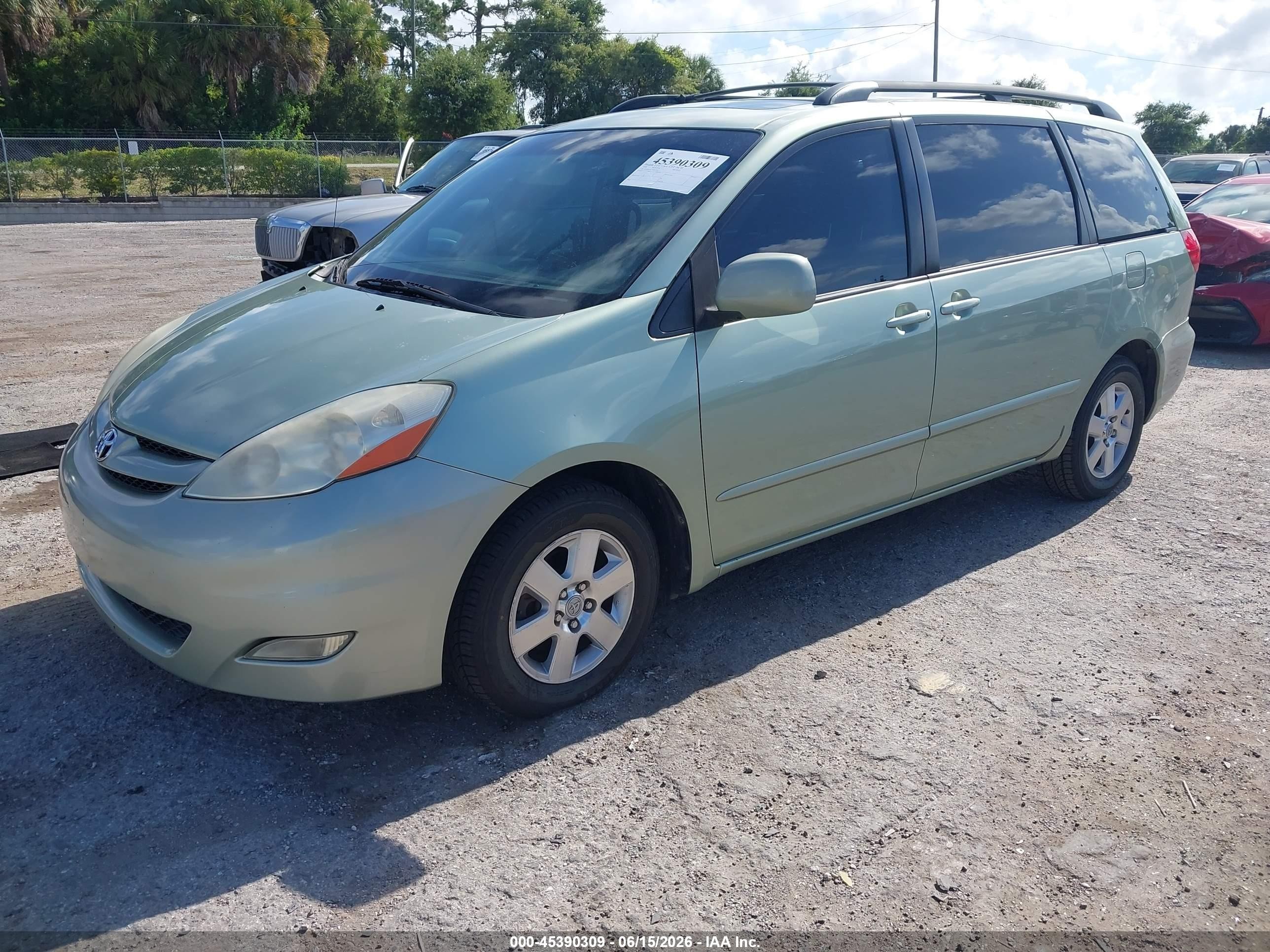 2008 Toyota Sienna Xle Green vin: 5TDZK22C28S169739