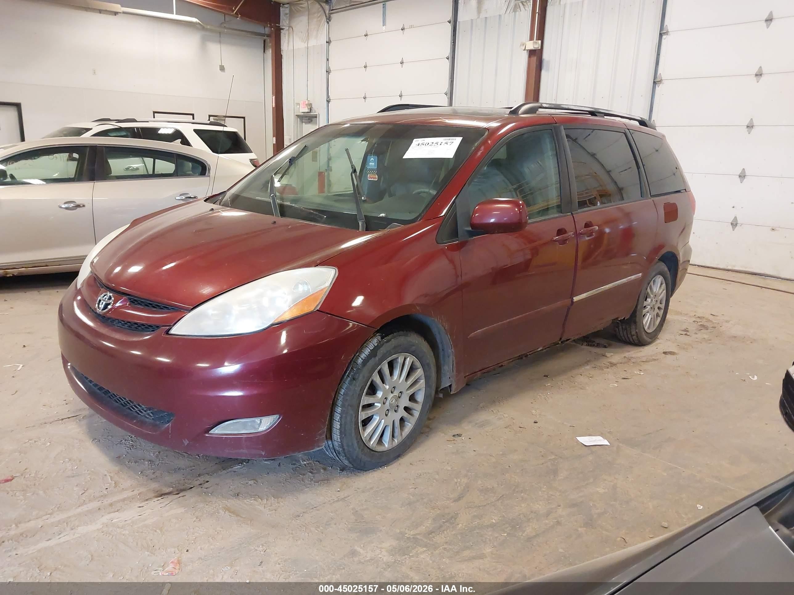 2008 Toyota Sienna Xle Red vin: 5TDZK22C28S208619