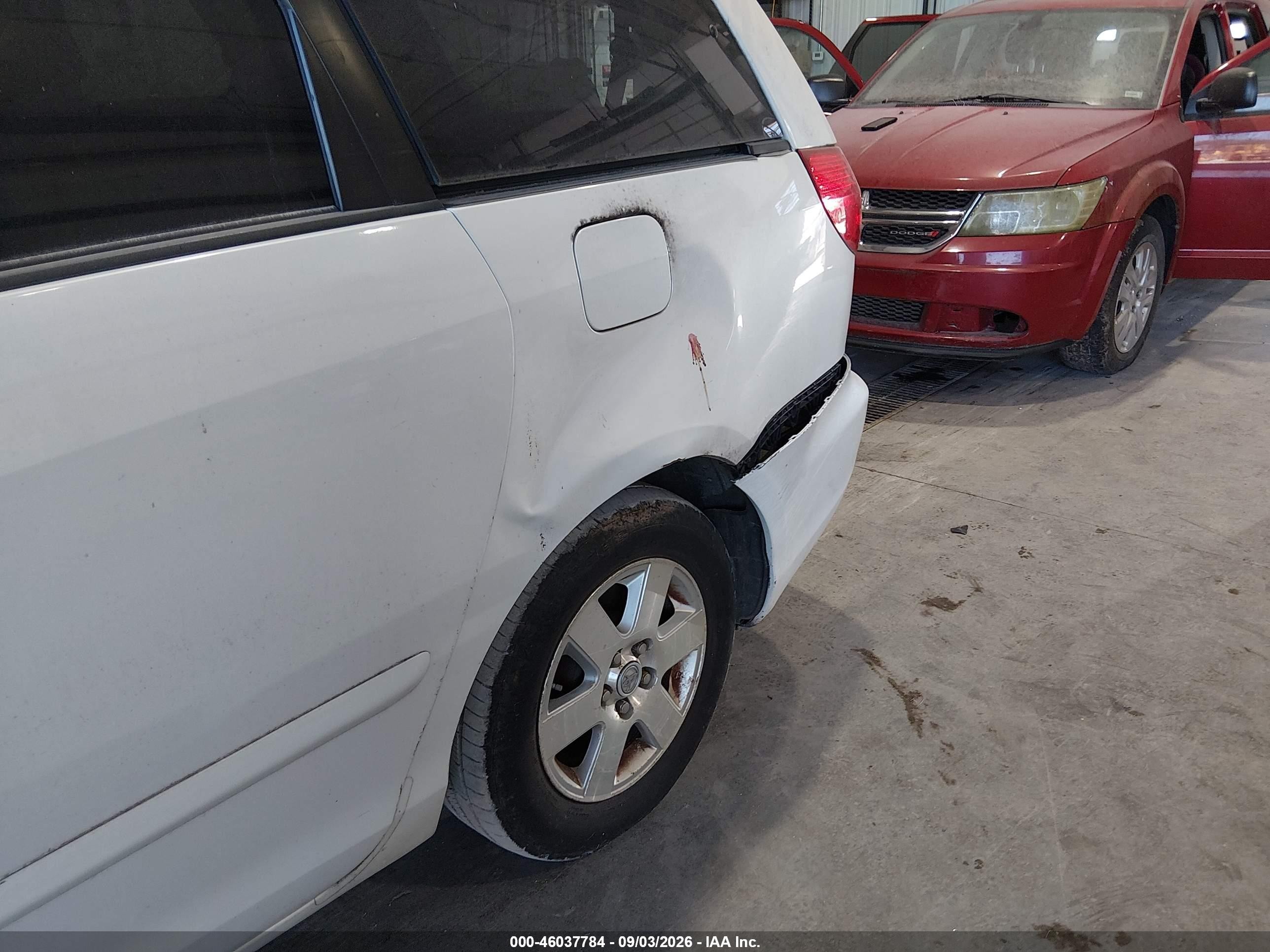 2008 Toyota Sienna Xle White vin: 5TDZK22C28S210628
