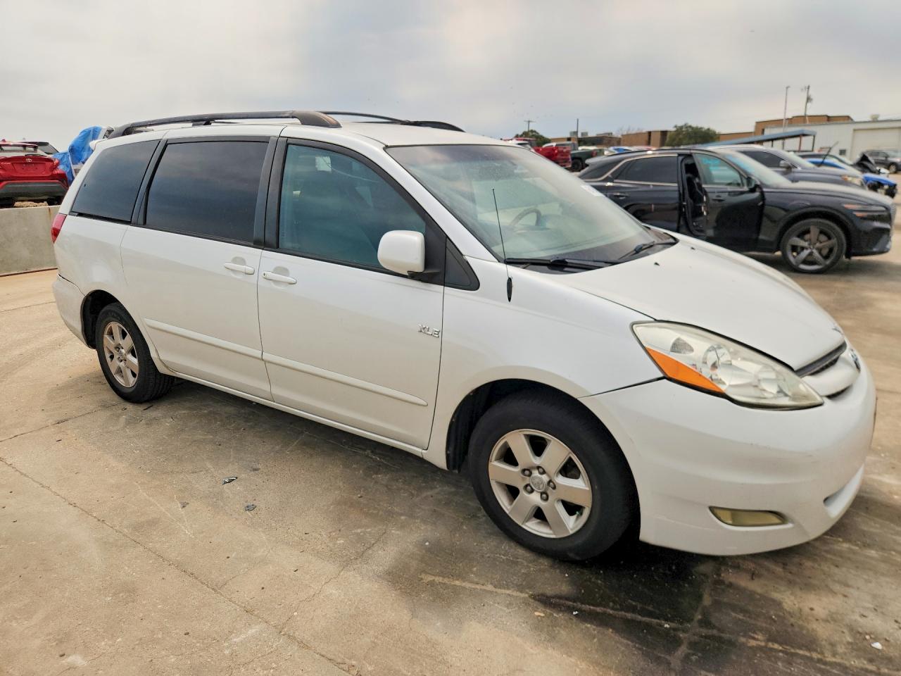 2008 Toyota Sienna Xle White vin: 5TDZK22C28S220351