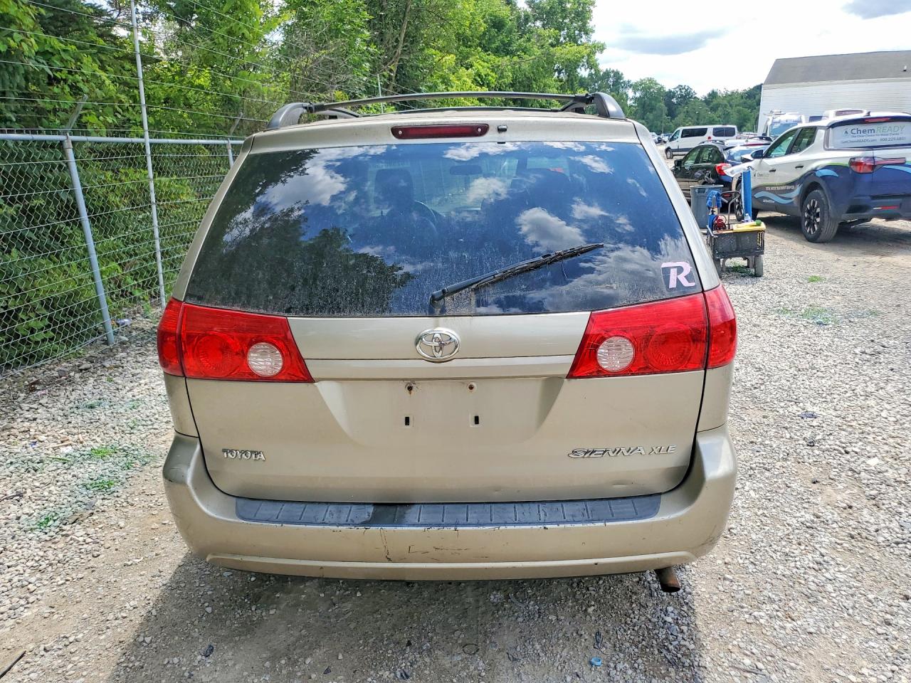 2009 Toyota Sienna Xle Gold vin: 5TDZK22C29S230041