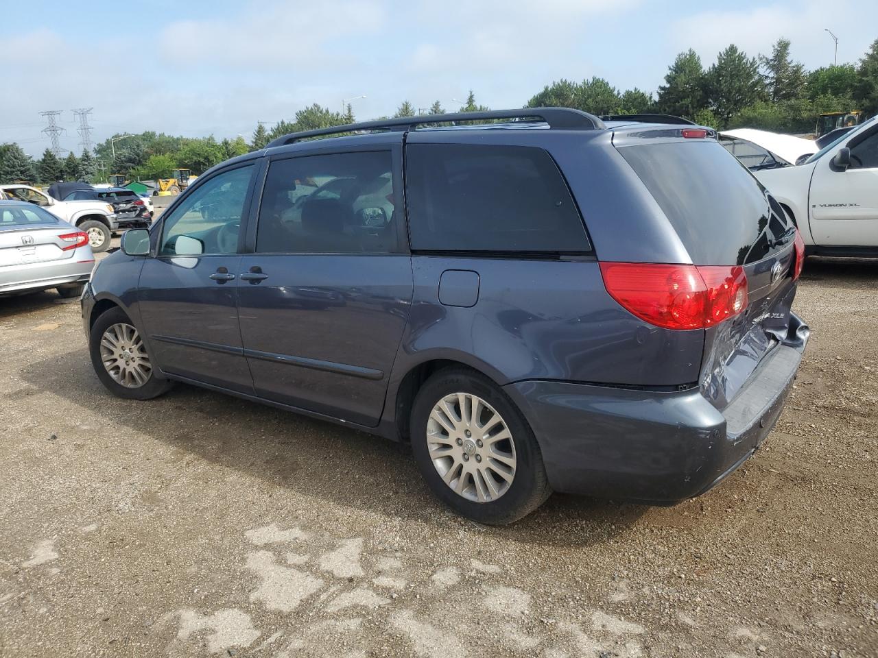 2007 Toyota Sienna Xle 7-passenger Серый vin: 5TDZK22C37S029357