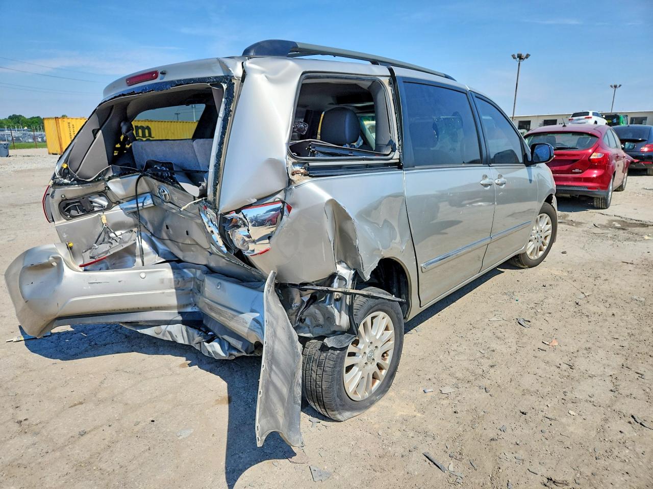 2007 Toyota Sienna Xle Limited 7-passenger Silver vin: 5TDZK22C37S046529