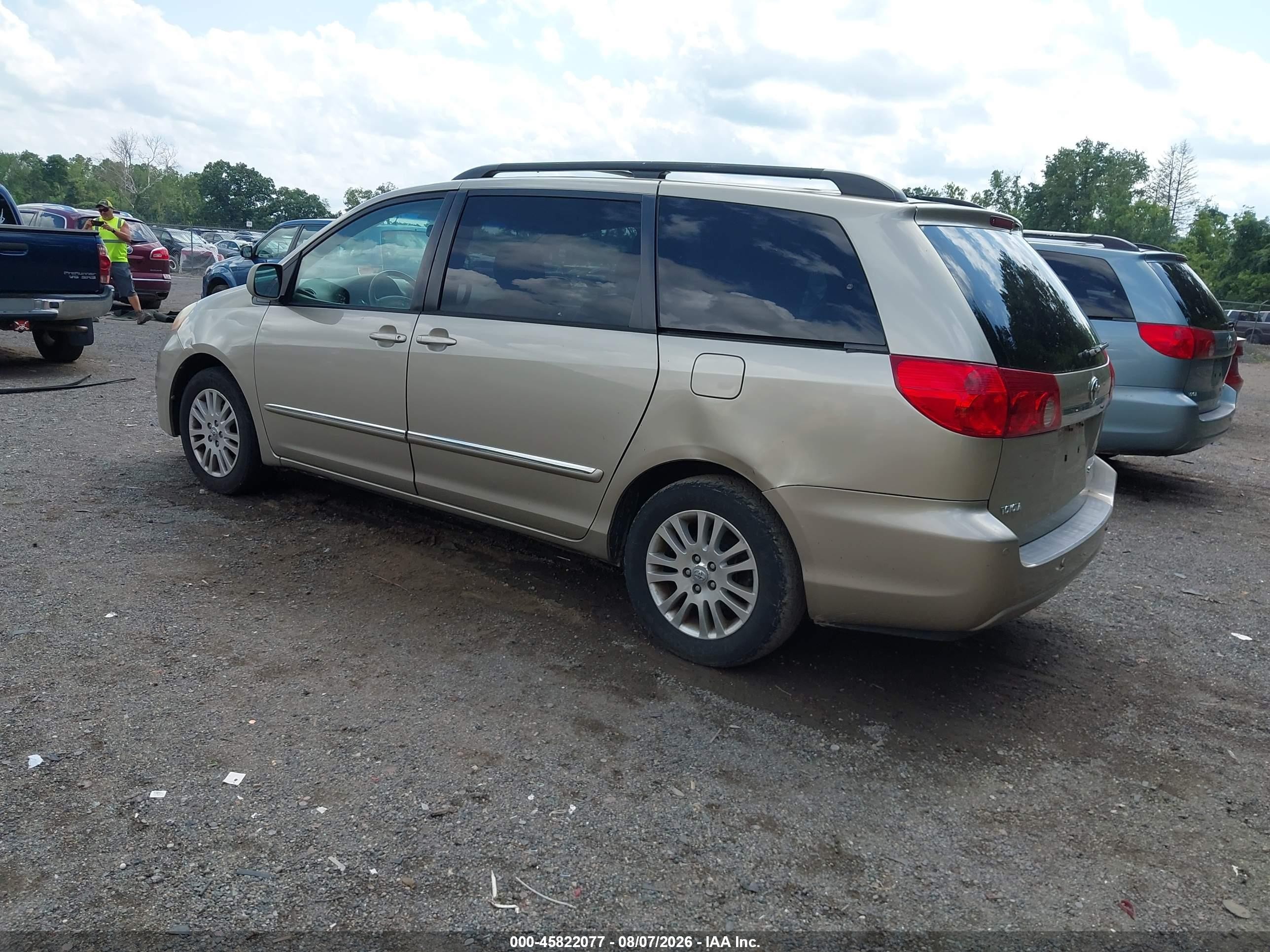 2007 Toyota Sienna Xle Limited Золотой vin: 5TDZK22C37S093785