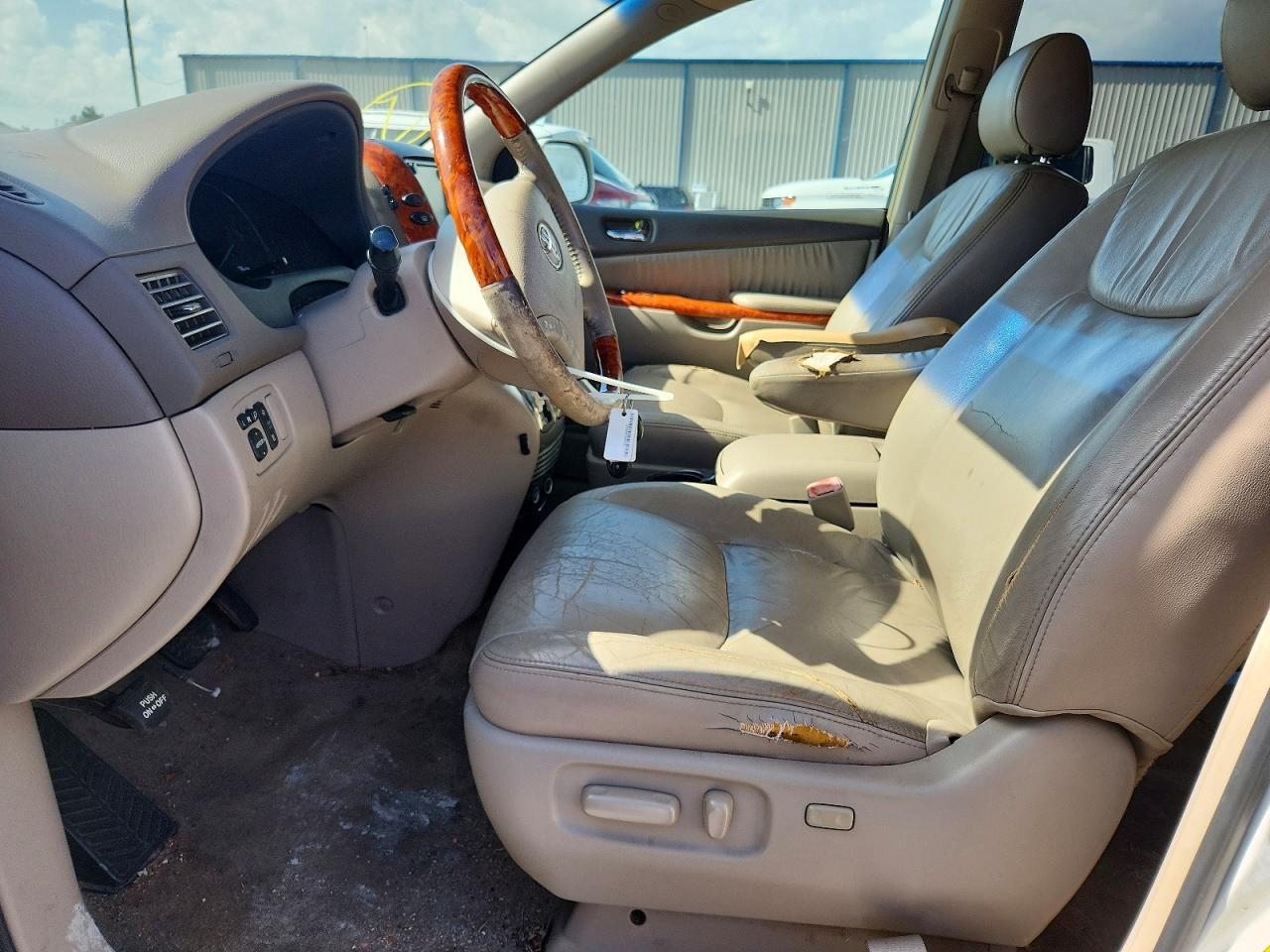 2007 Toyota Sienna Xle Limited 7-passenger White vin: 5TDZK22C37S095150