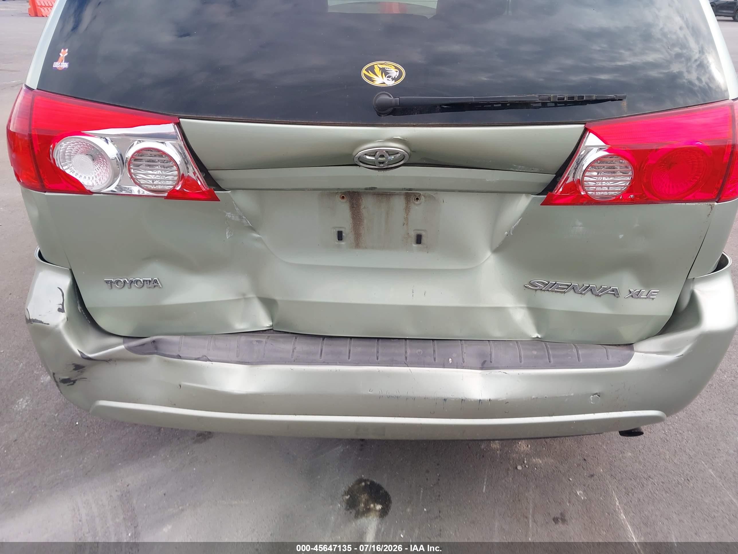 2008 Toyota Sienna Xle Зеленый vin: 5TDZK22C38S187005