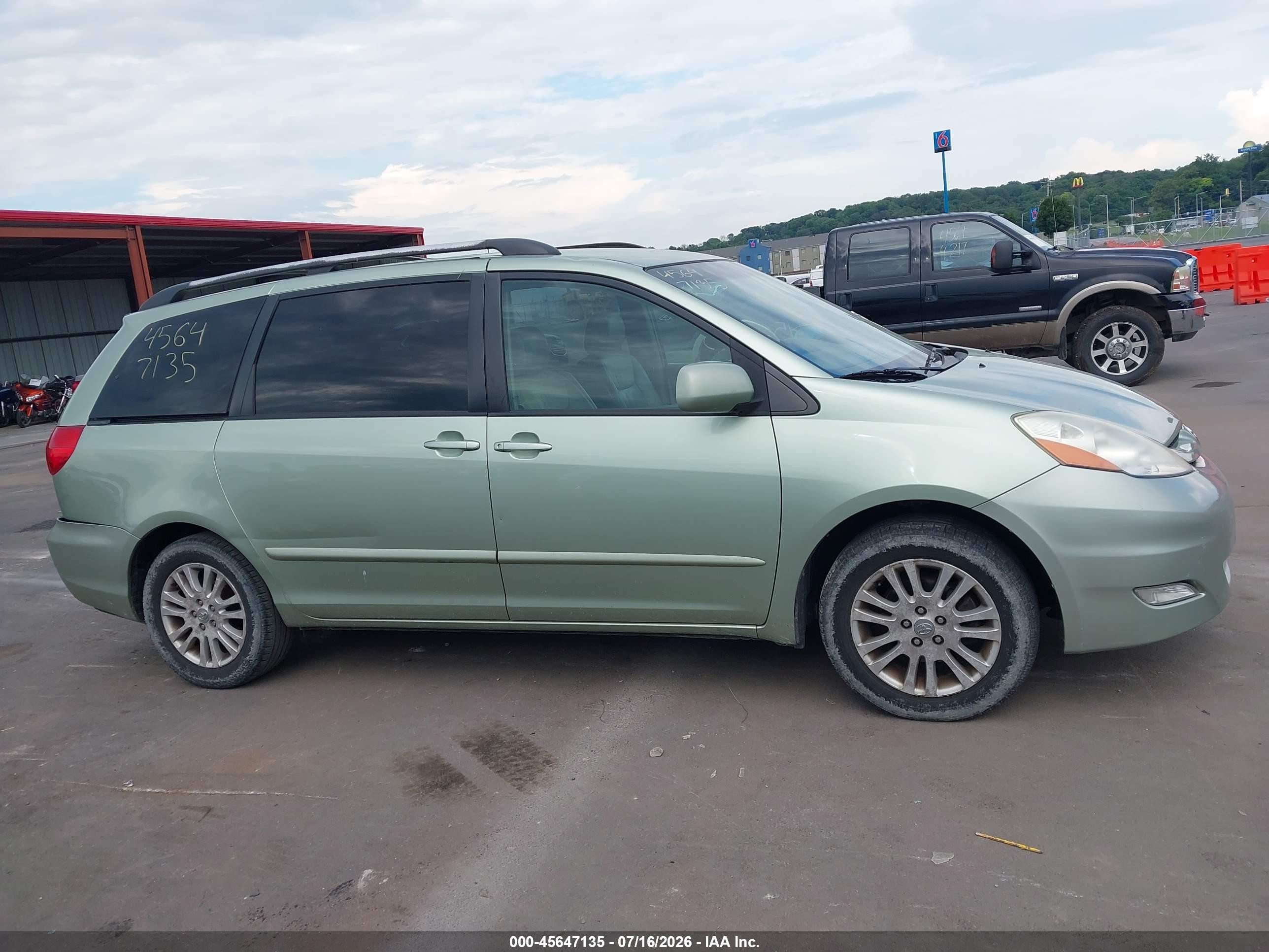 2008 Toyota Sienna Xle Зеленый vin: 5TDZK22C38S187005