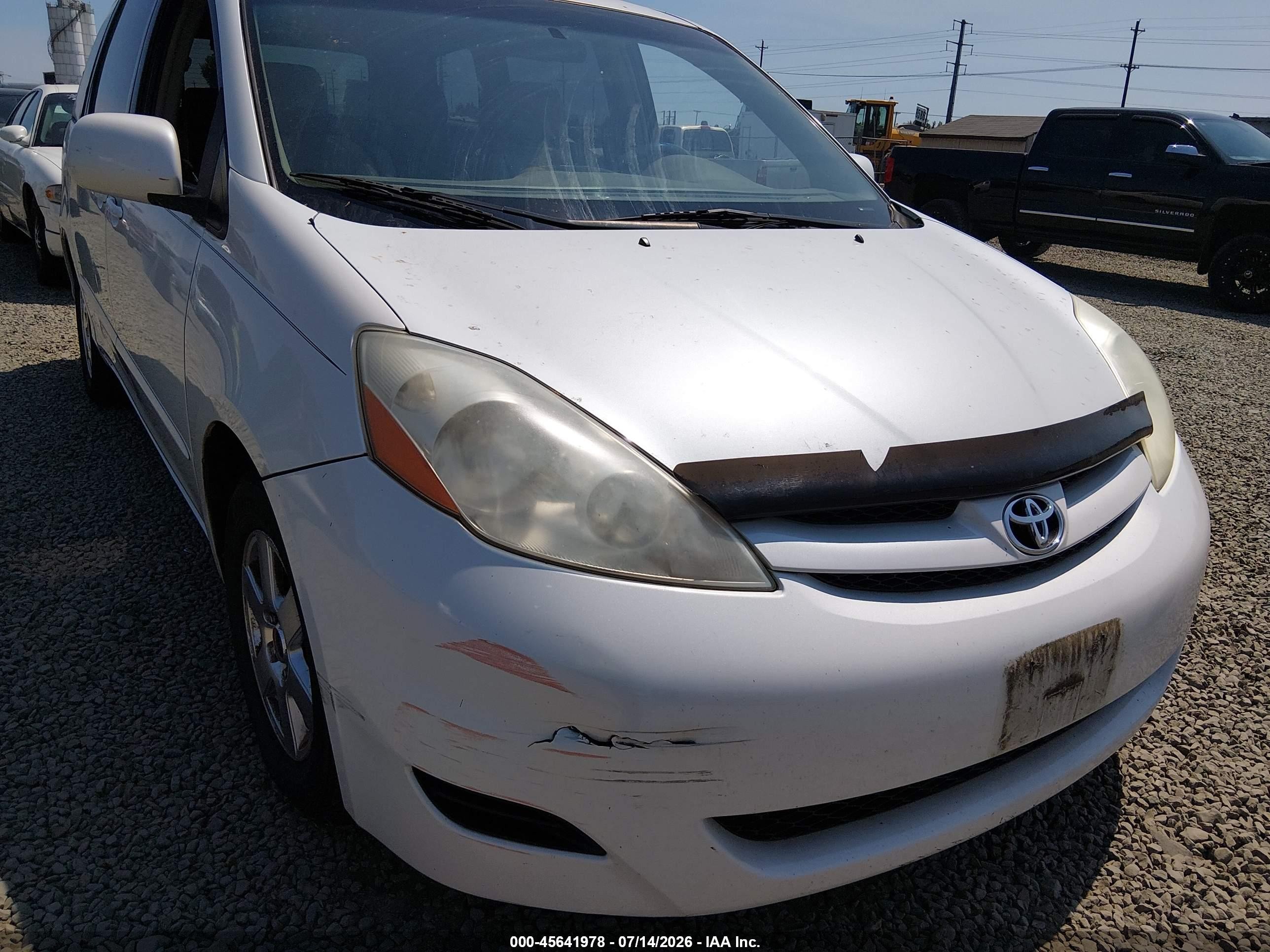 2008 Toyota Sienna Xle White vin: 5TDZK22C38S195069
