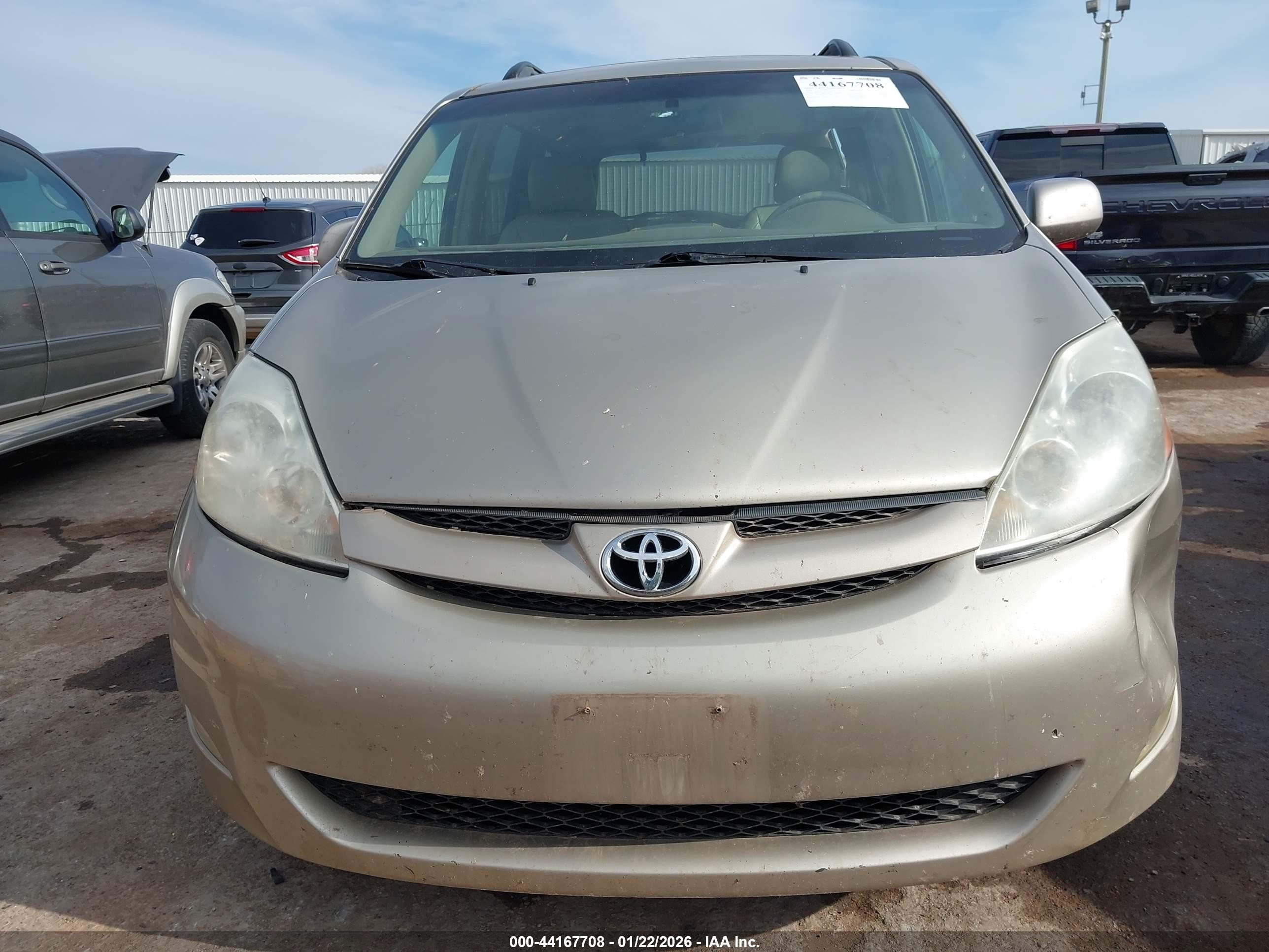 2008 Toyota Sienna Xle Желто-коричневый vin: 5TDZK22C38S199378