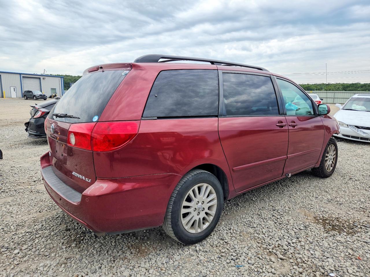 2008 Toyota Sienna Xle Maroon vin: 5TDZK22C38S224988