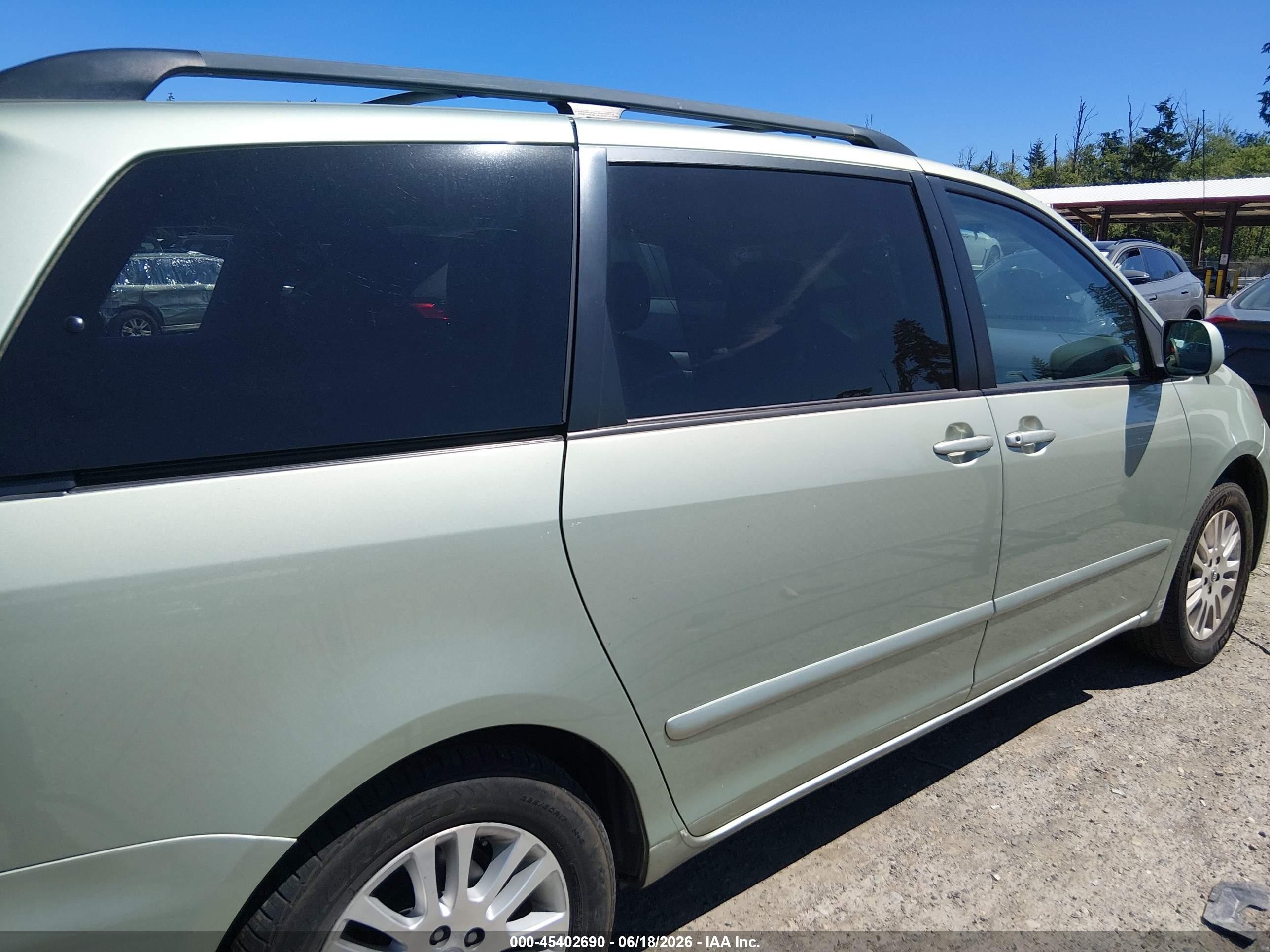 2009 Toyota Sienna Xle Green vin: 5TDZK22C39S261332